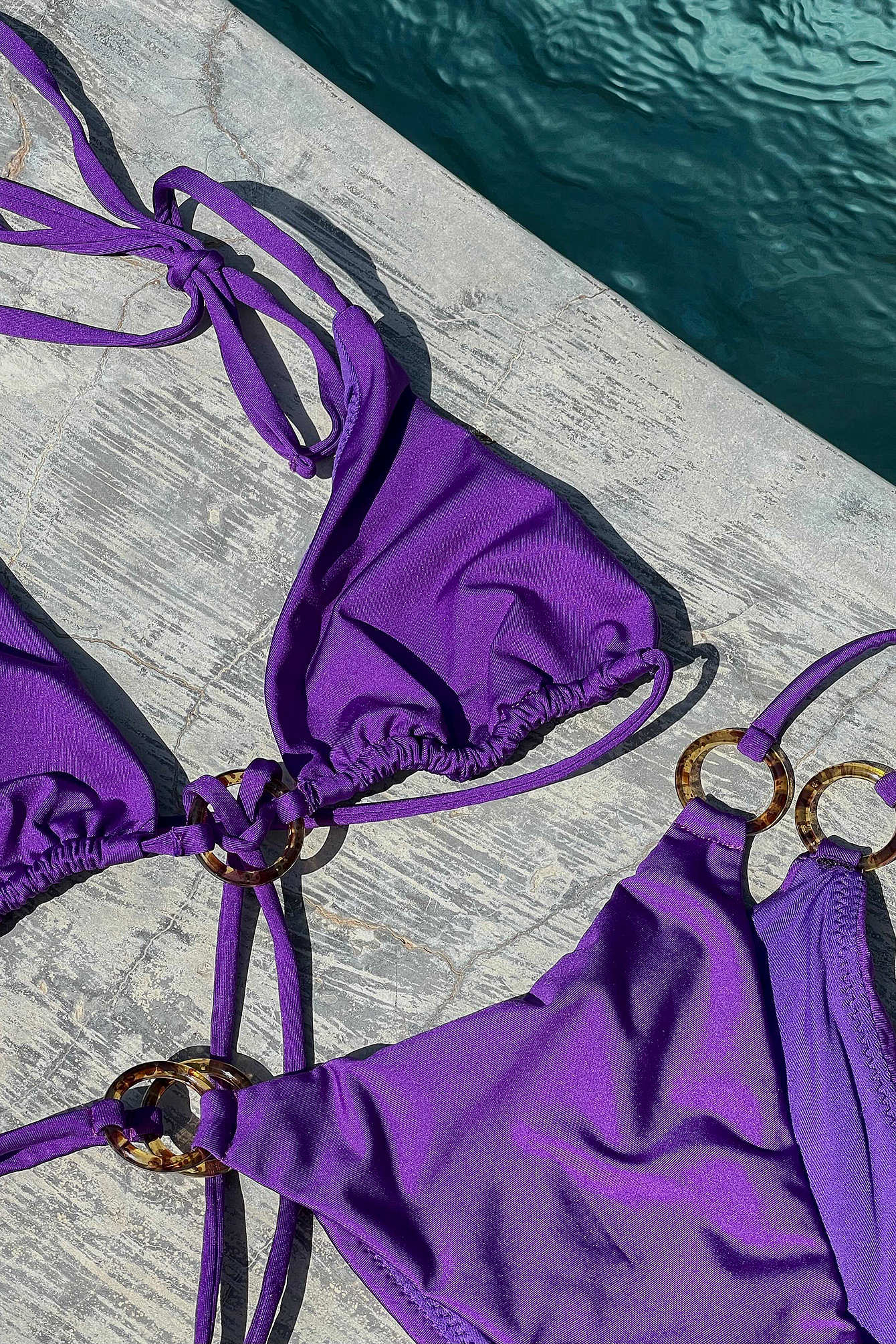 Dark Purple Haut de bikini à anneaux