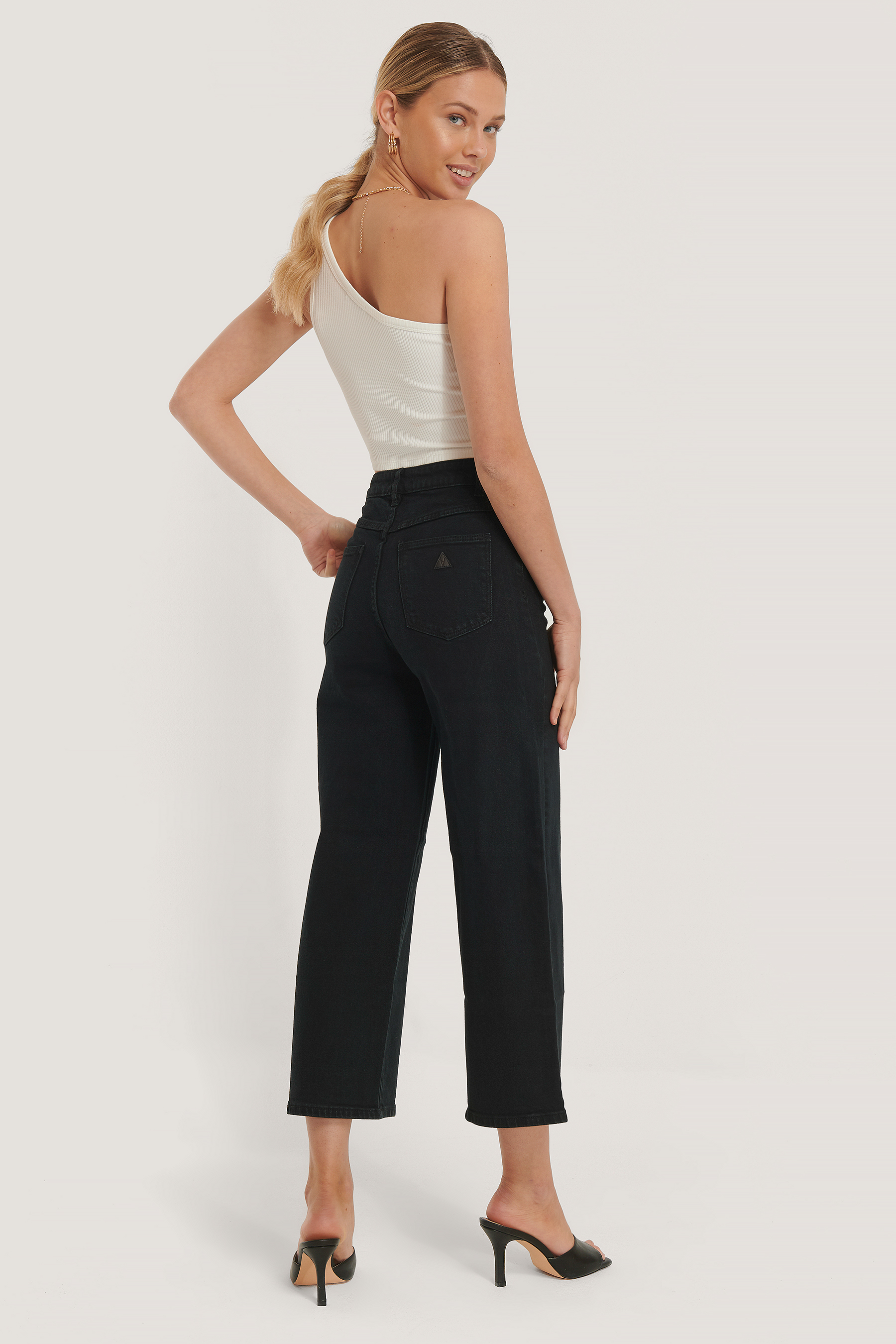 Dead Of Night A Street Aline Crop Jeans