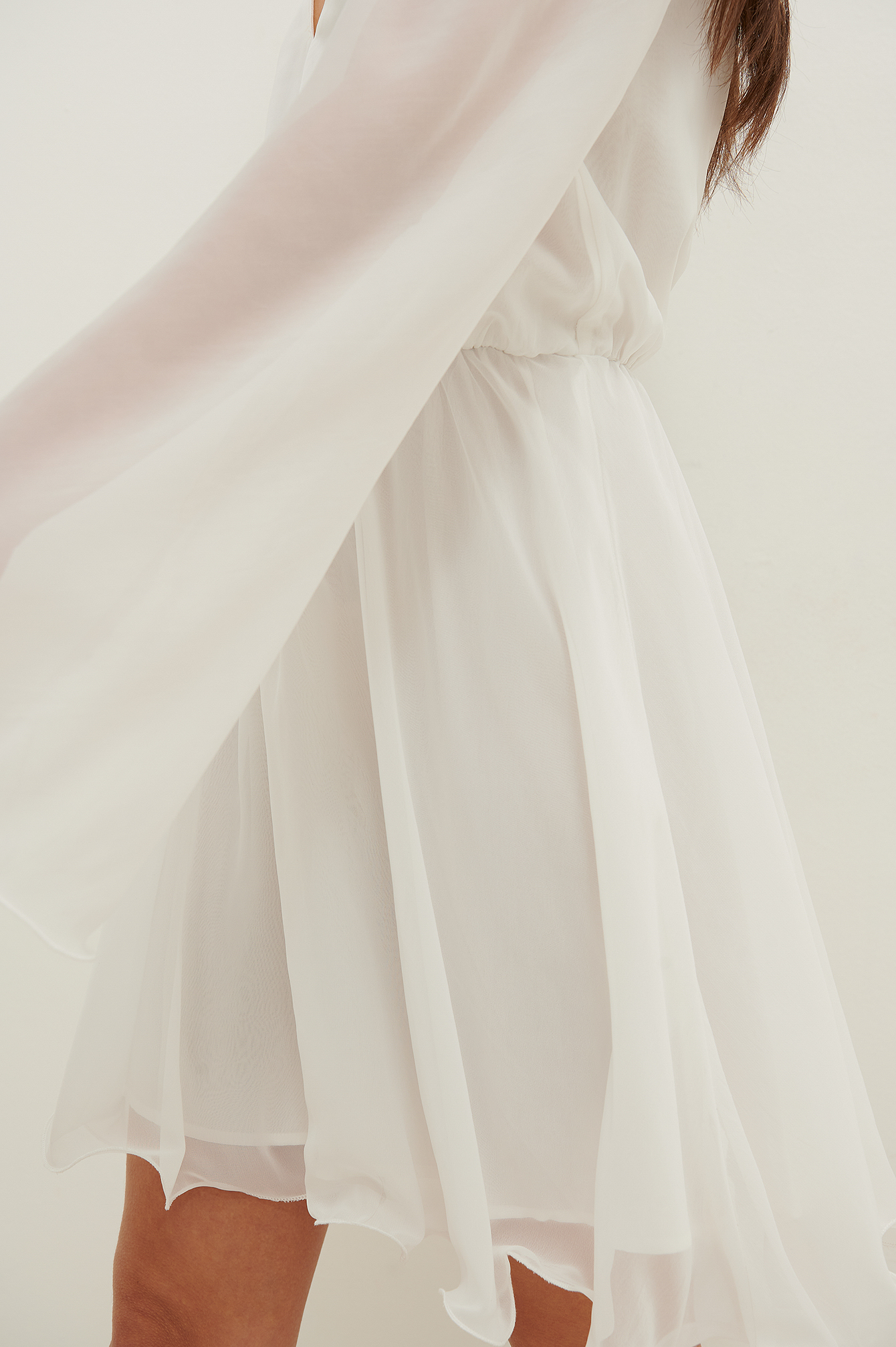 White Recyclée robe mini à manches amples en mousseline