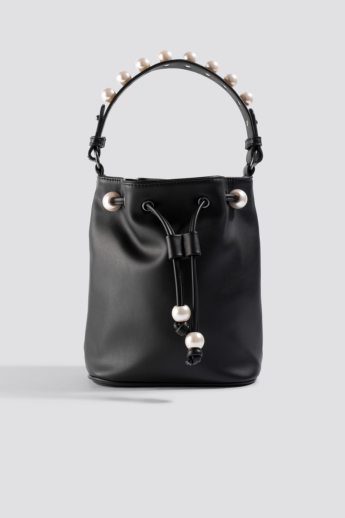 Black Pearl pouch bag