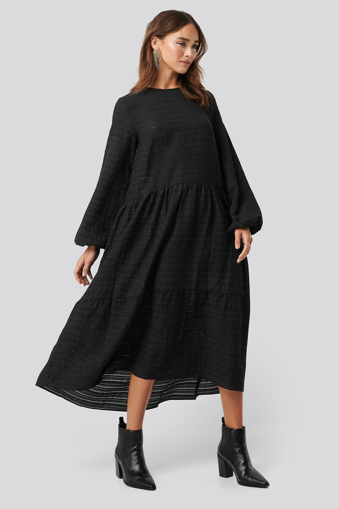 Flowy Structured Maxi Dress Noir NAKD