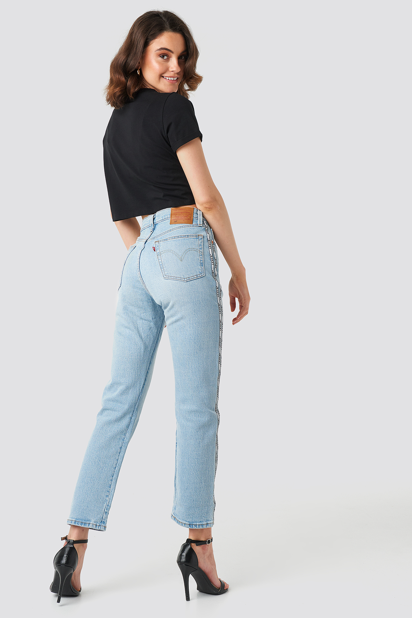 levis 501 crop jeans