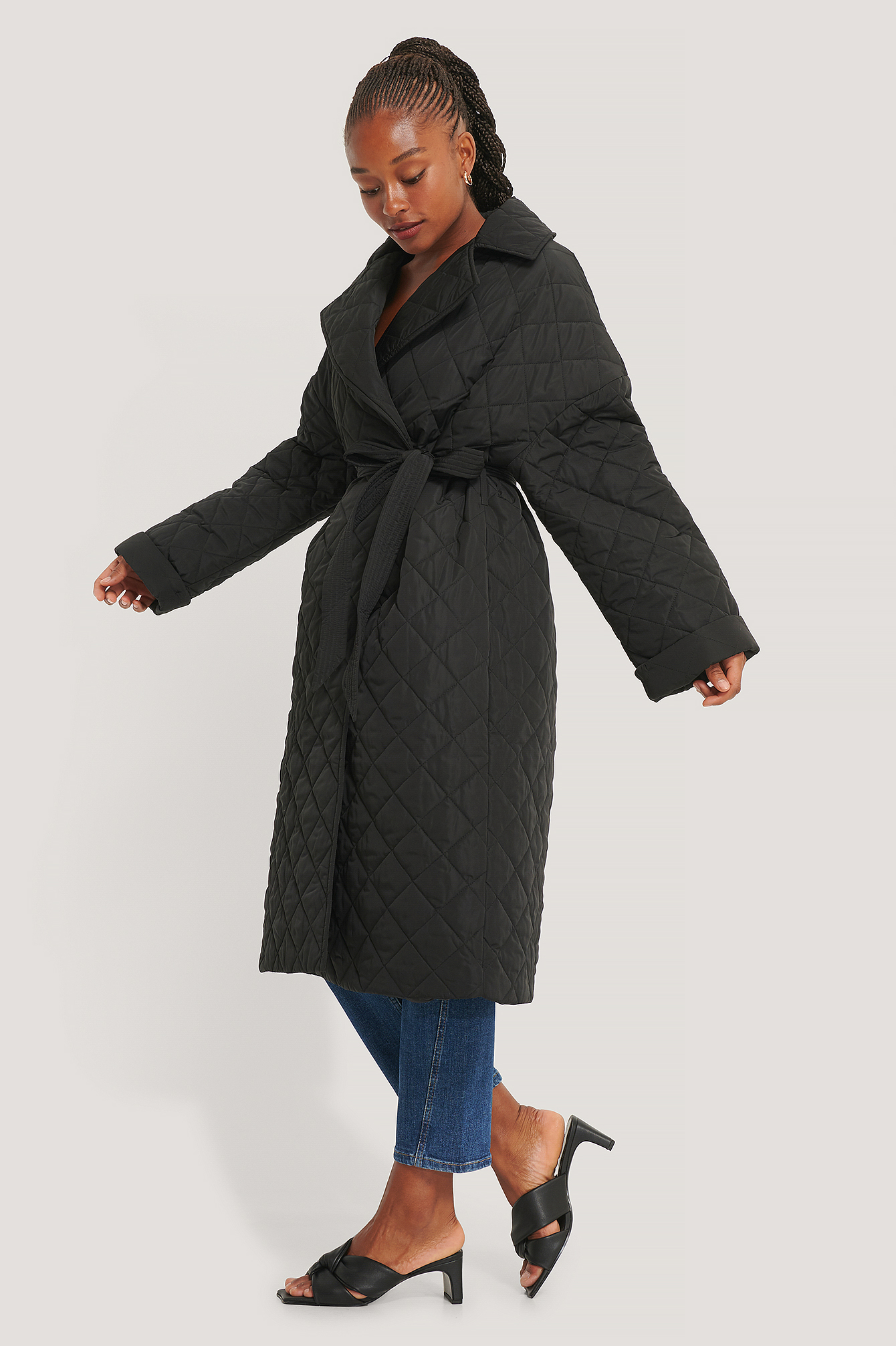 Black Manteau Matelassé Fendu Dans Le Dos