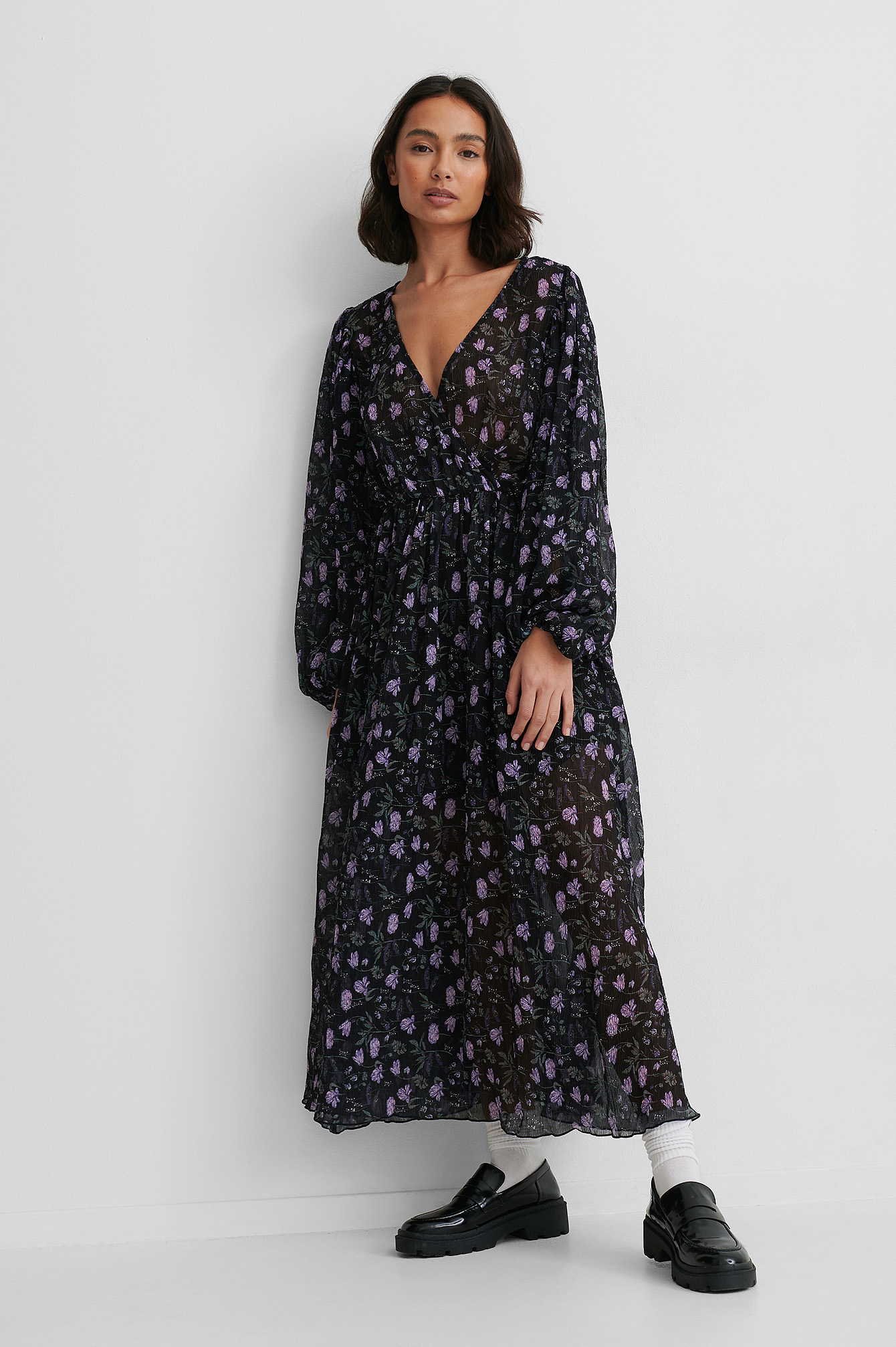 Dark Flower Bed Robe Cache-Coeur Structurée Et Manches Ballon