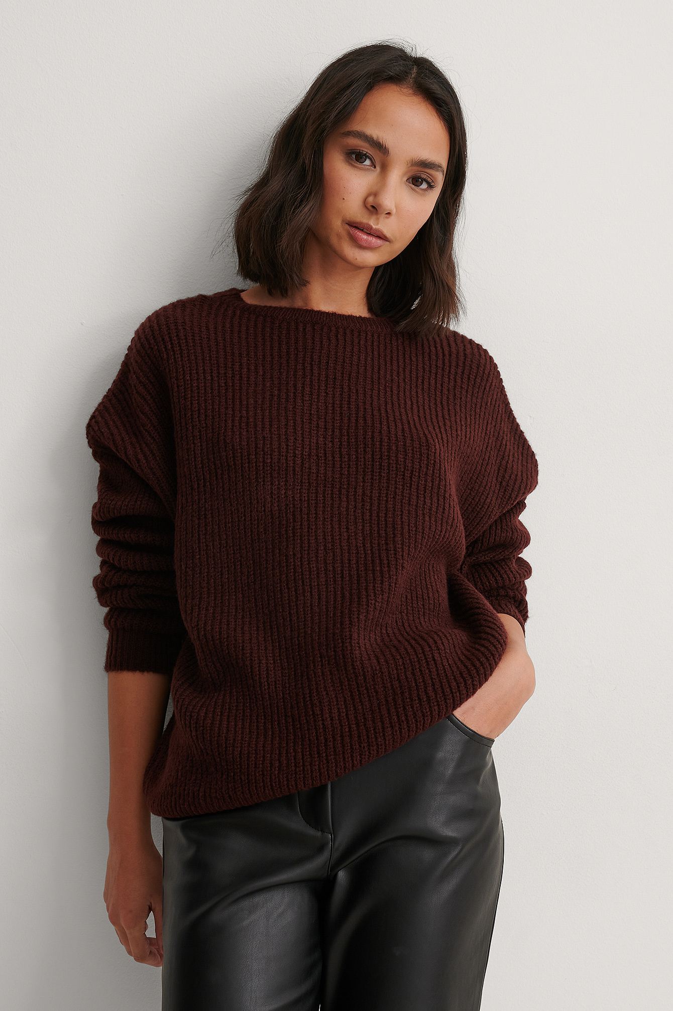 Burgundy Basic Round Neck Knitted Sweater