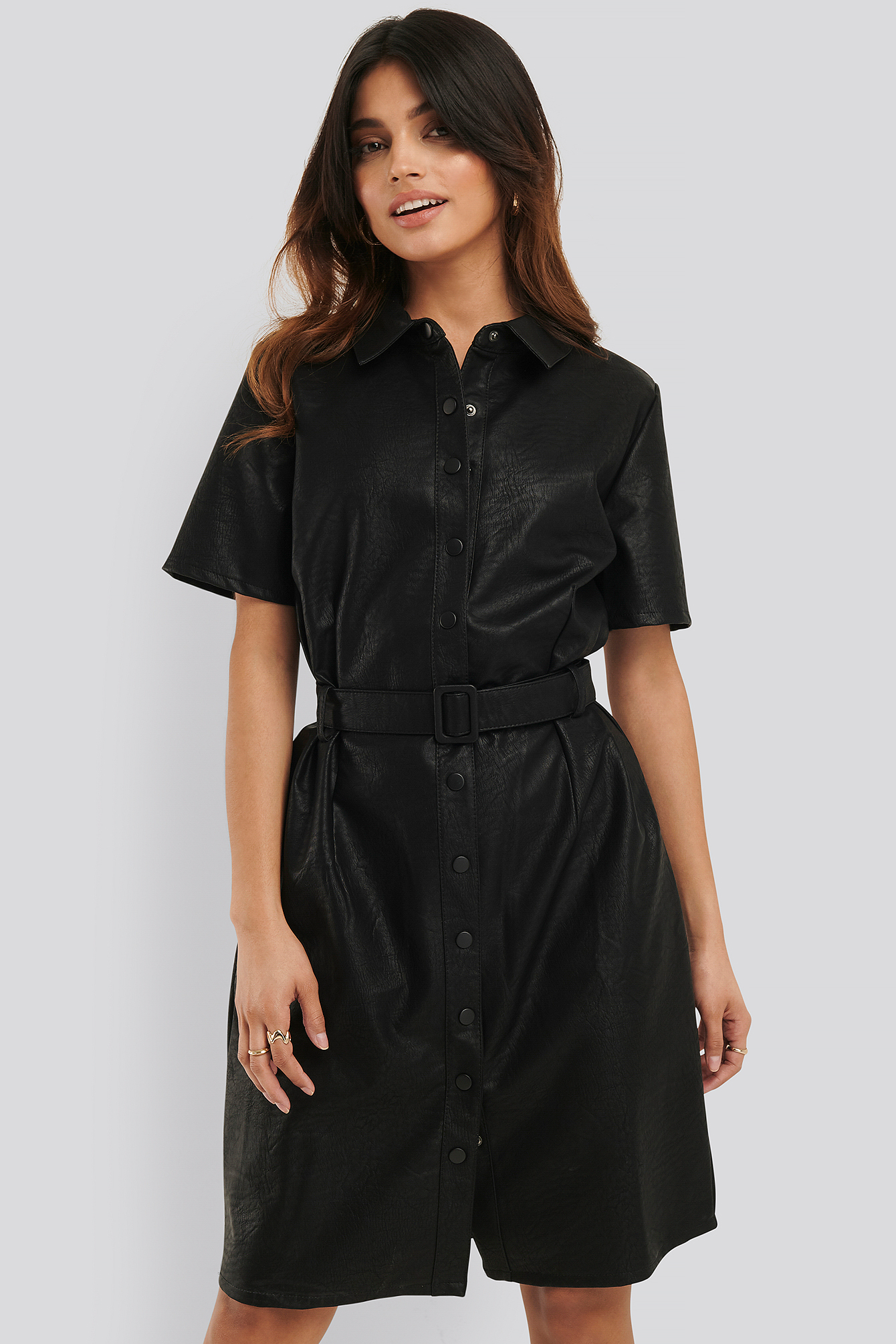 Black Robe Faux Cuir