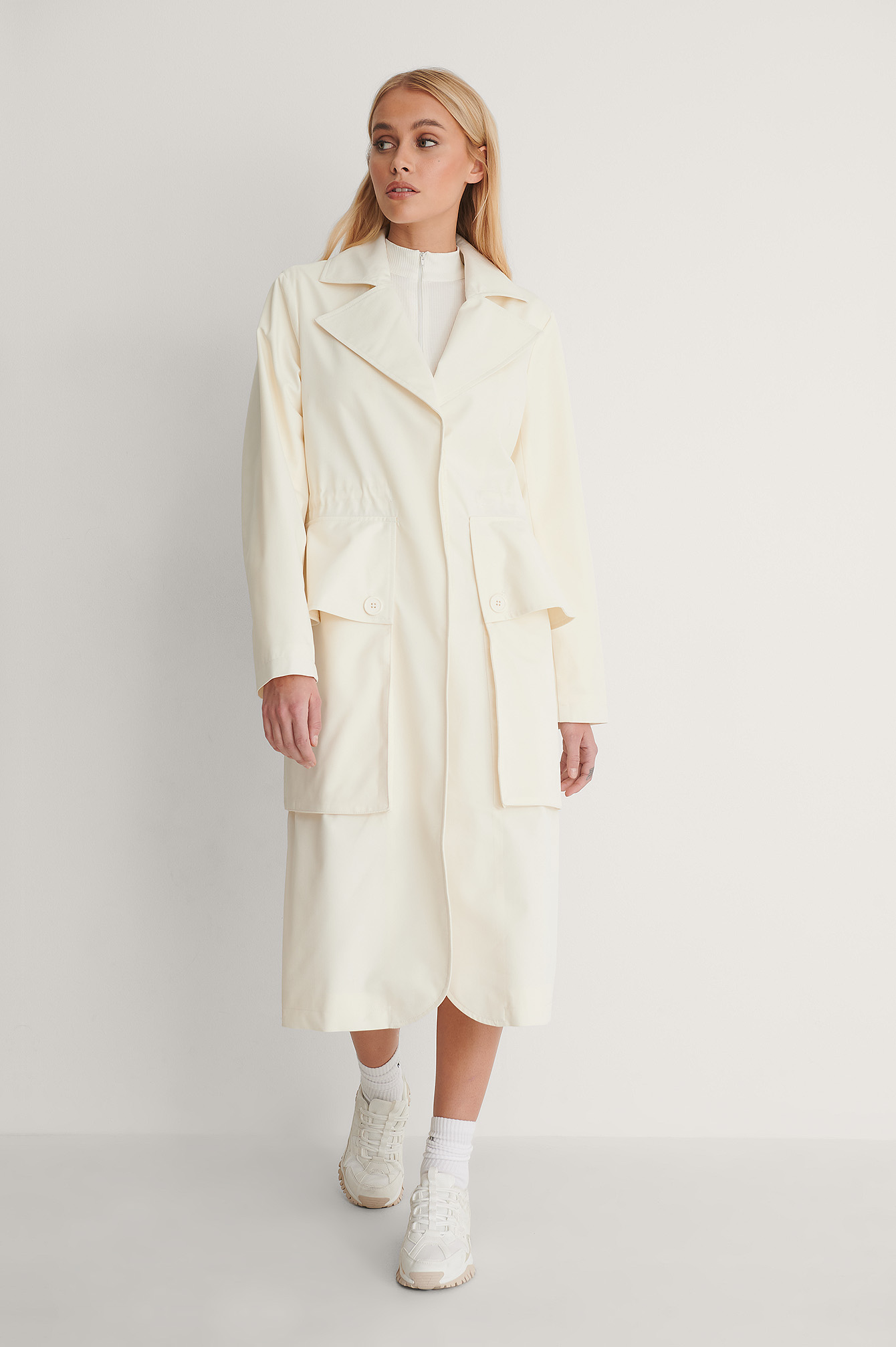 Cream Trench