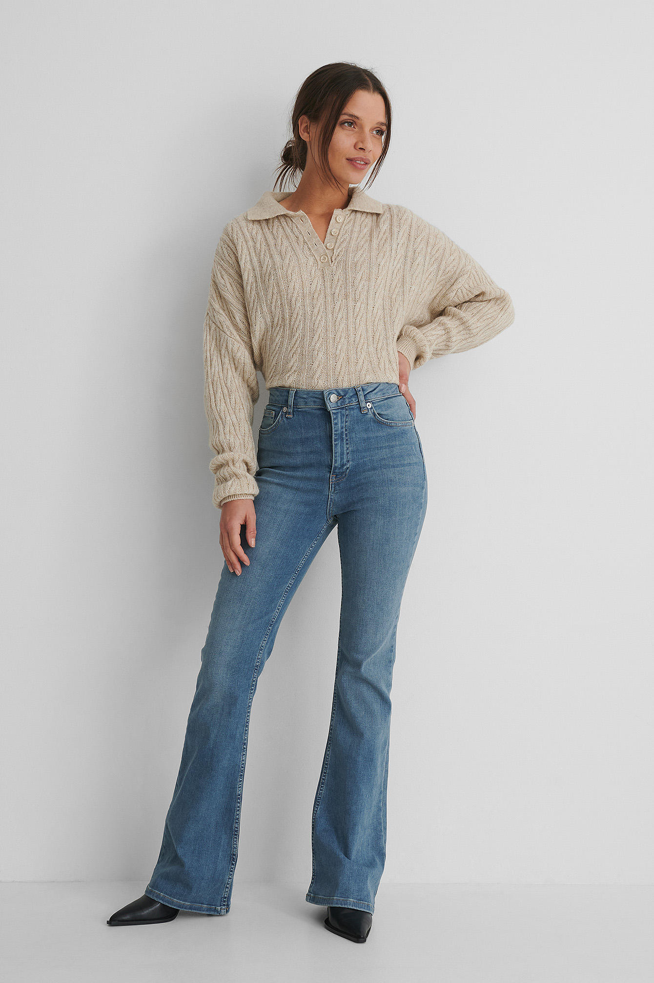 Mid Blue Jean Slim Bootcut