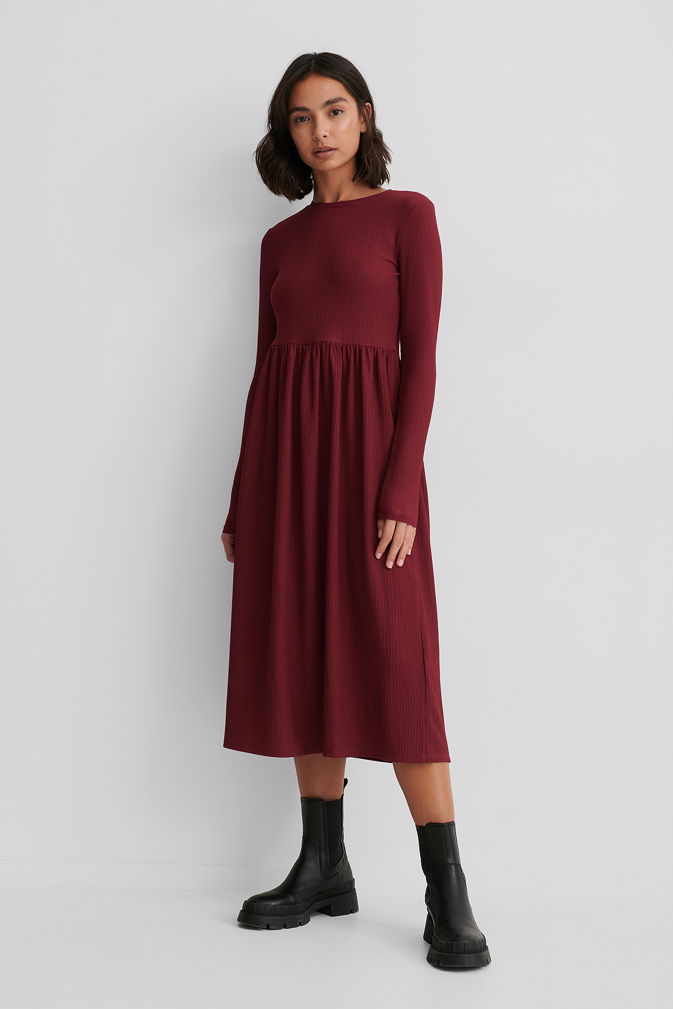 Burgundy Robe Mi-Longue