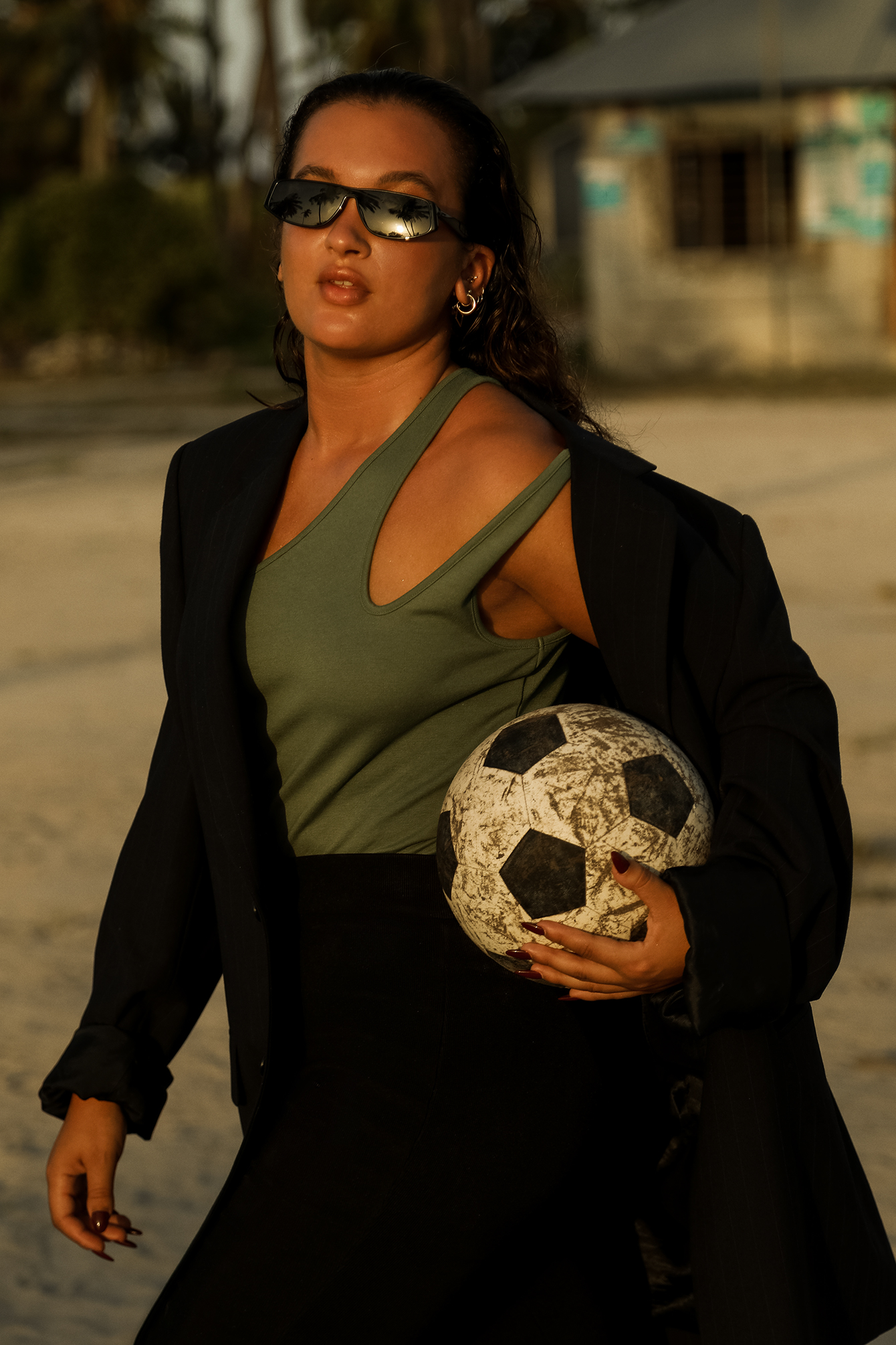 Green Haut À Découpes