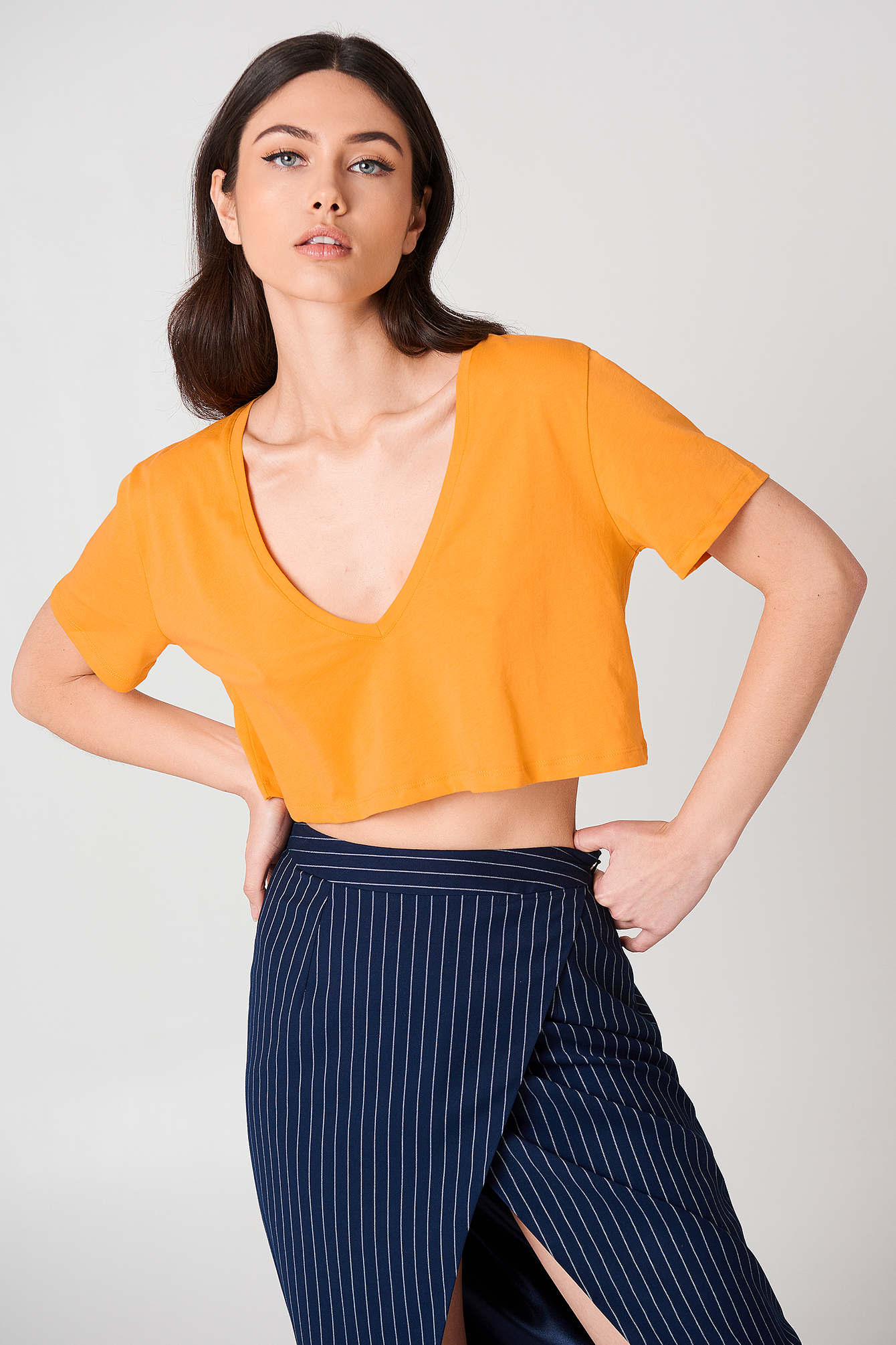 Cropped Vneck Tee Orange nakd.fr