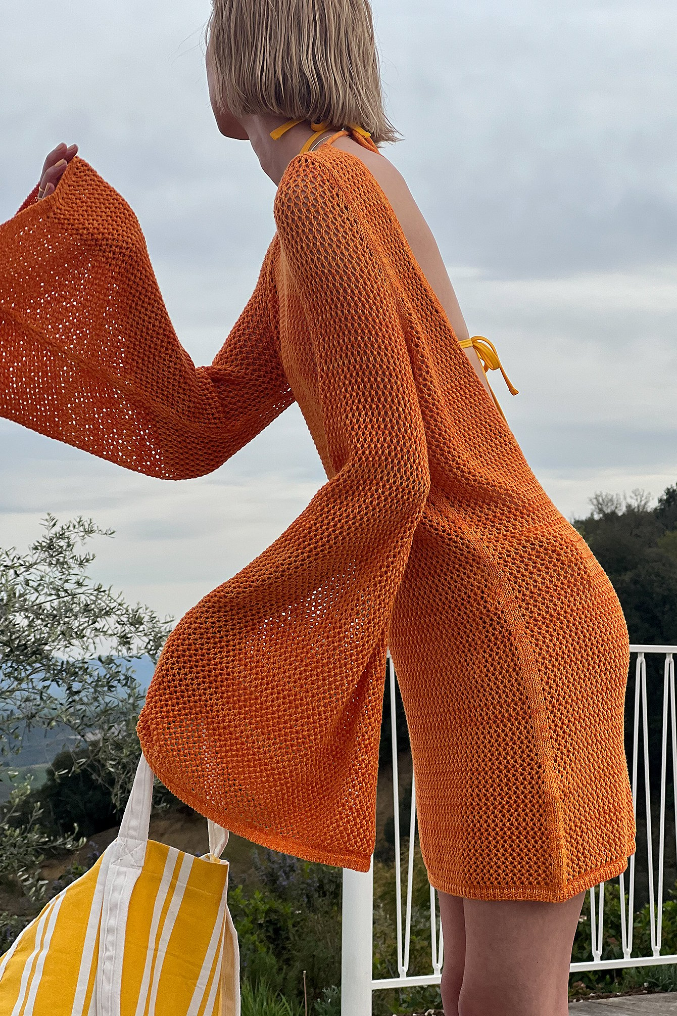 Orange Robe en maille à dos profond