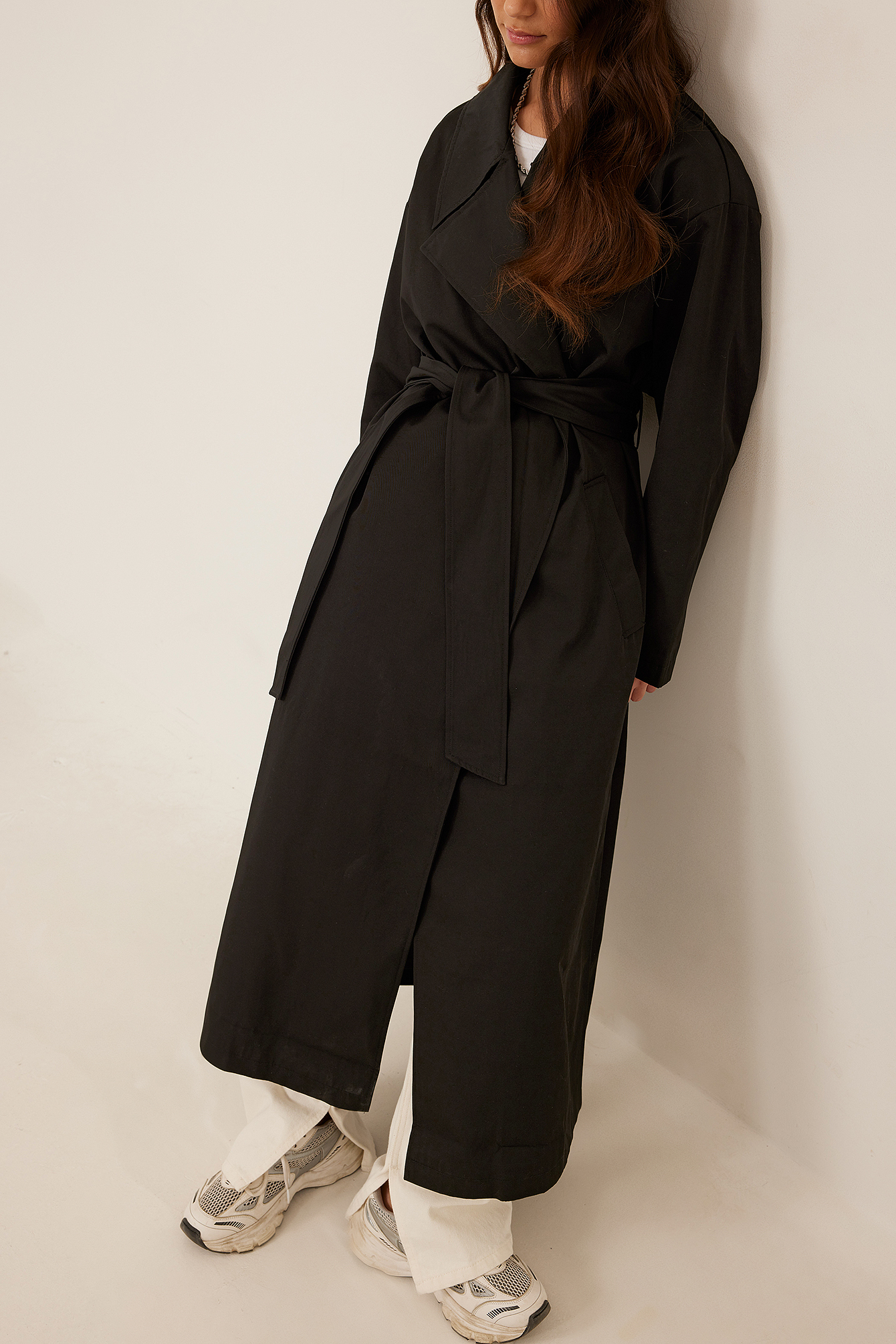 Femme Vêtements Manteaux Imperméables et trench coats Trend Trench en faux cuir surdimensionné Cuir NA-KD en coloris Noir 