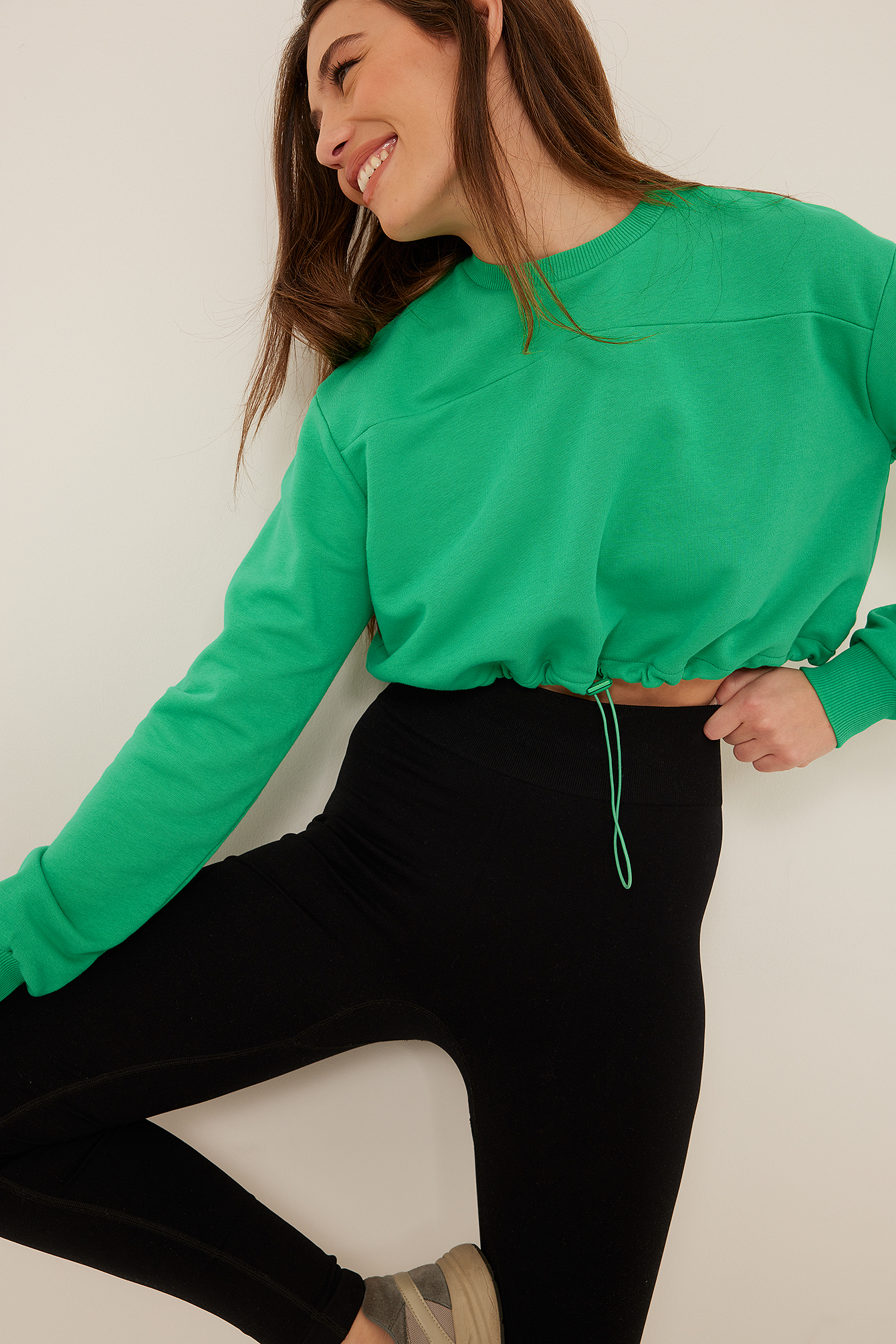 Green Sweatshirt court avec cordon de serrage