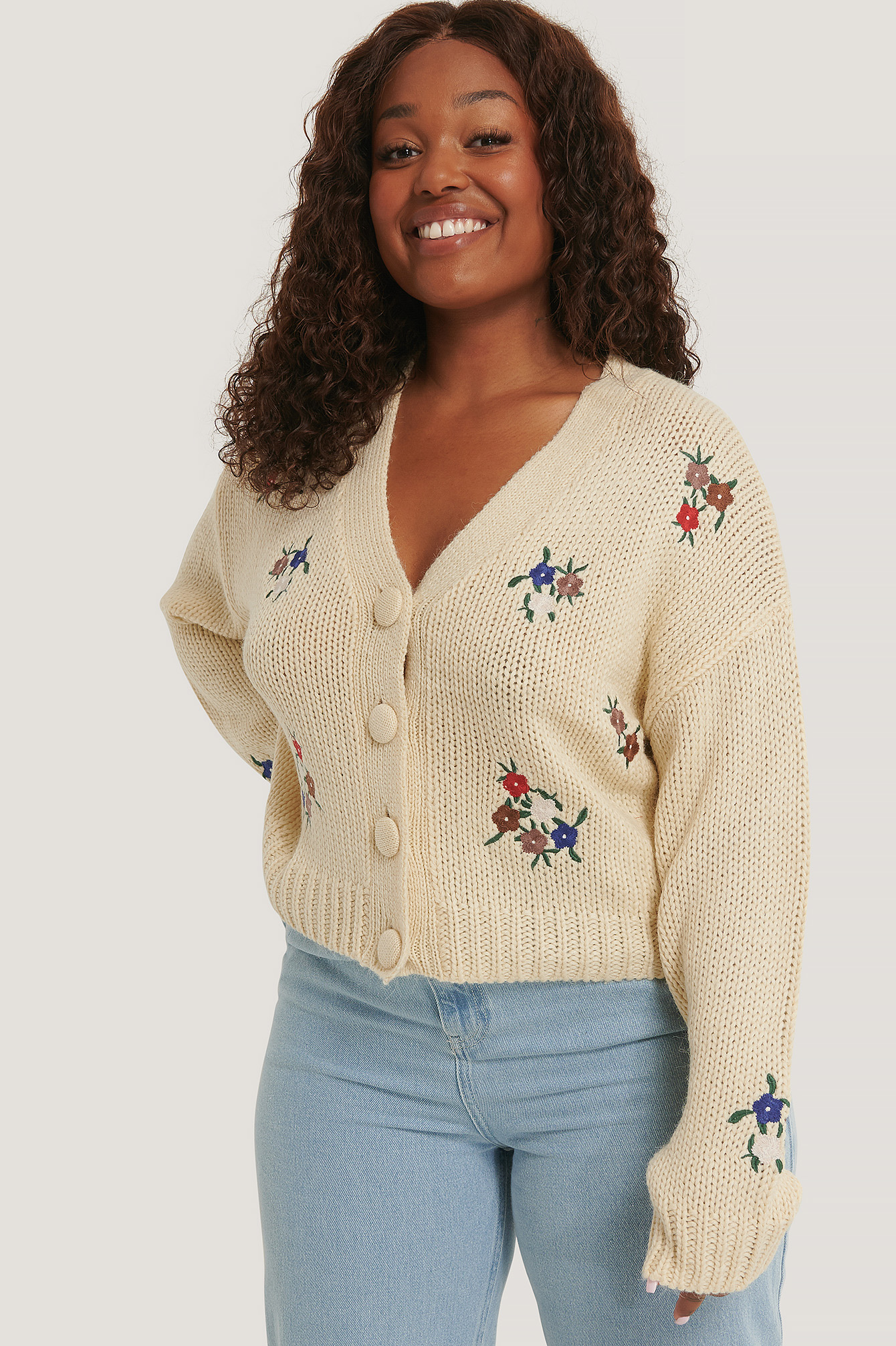 Cardigan Court En Tricot Crème nakd.fr