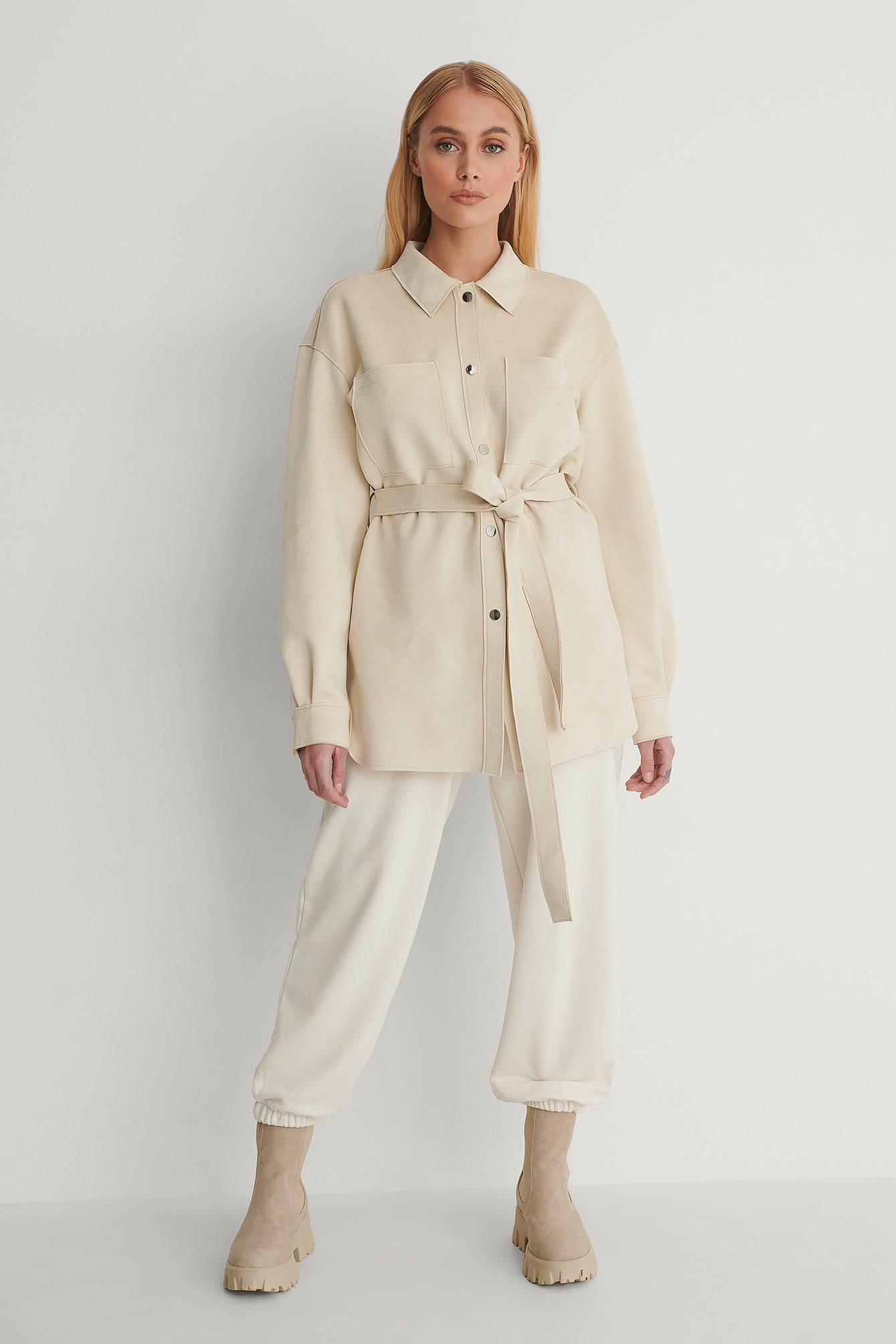 Light Beige Surchemise En Faux Daim Avec Ceinture