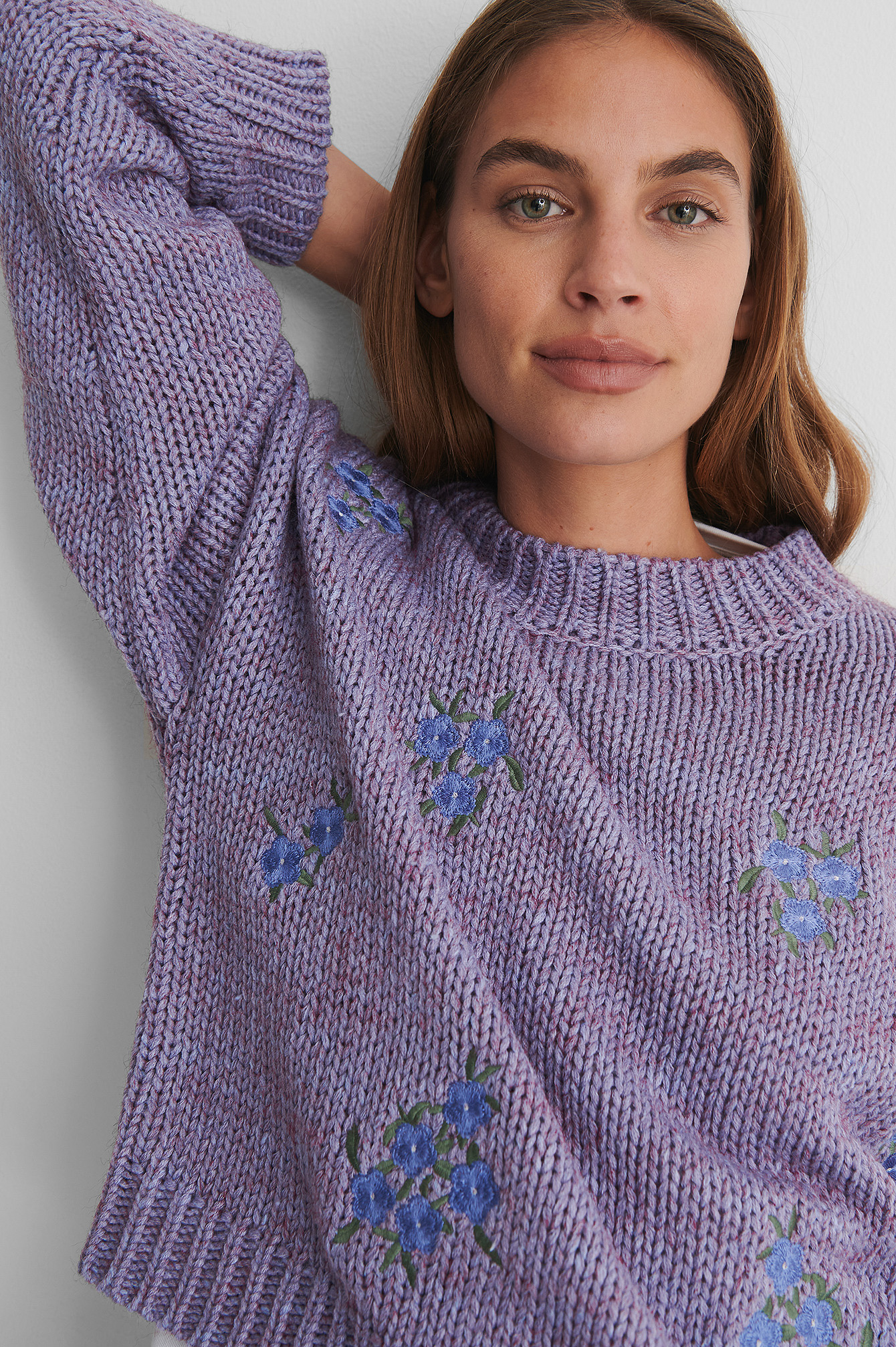 Flower Embroidery Round Neck Knitted Sweater Violet nakd.fr