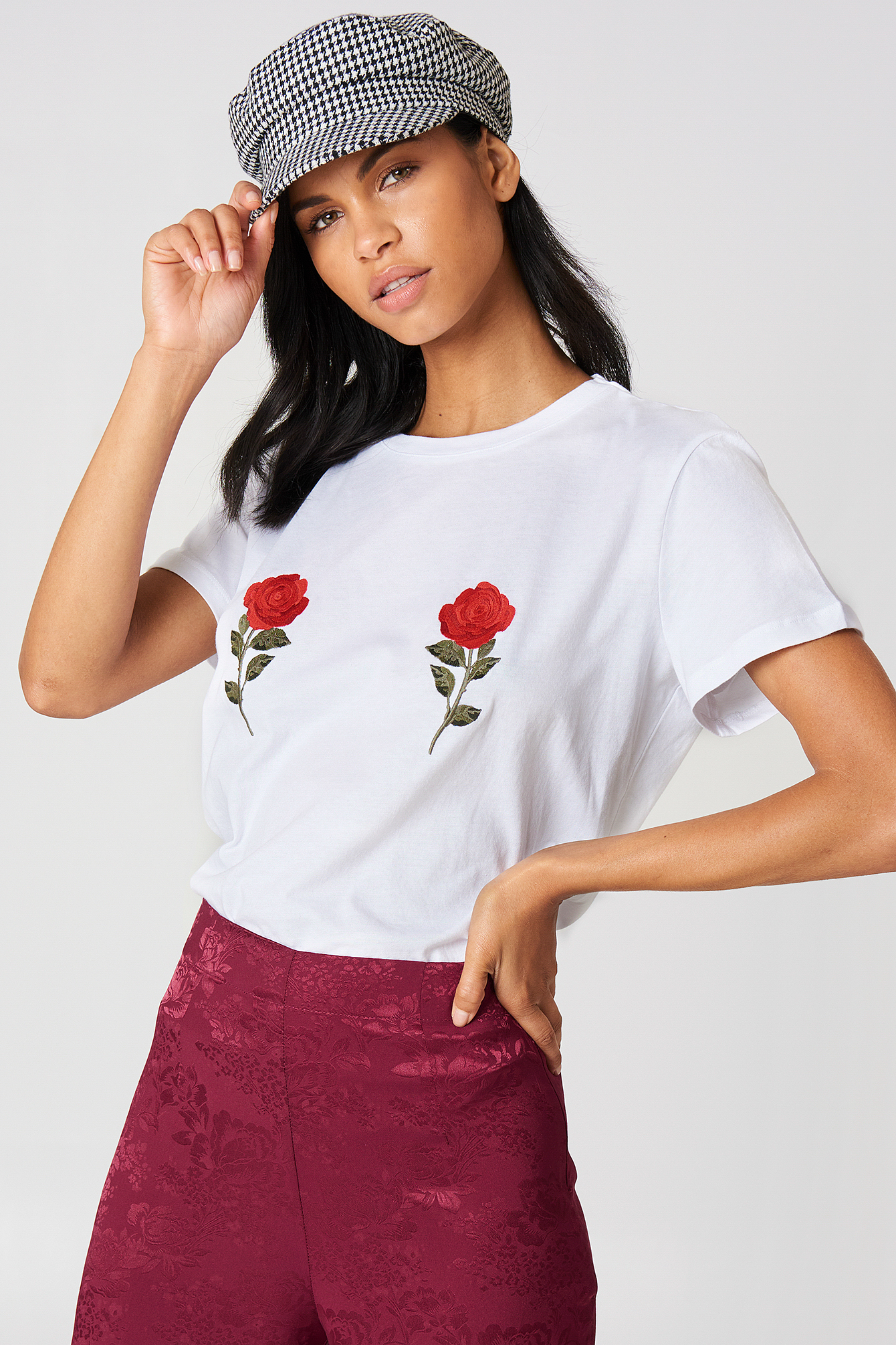 White NA-KD Flower Embroidery Tee