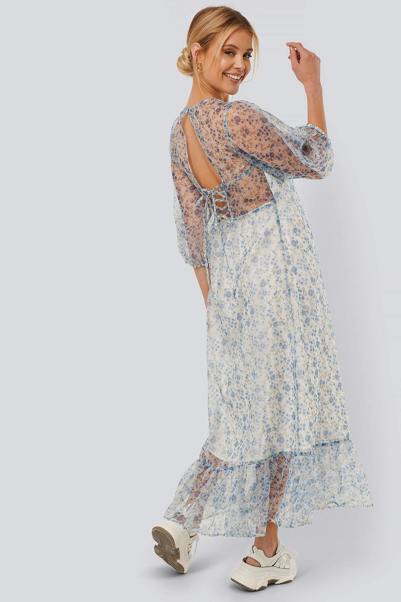 Blue Flower Robe Dos Ouvert