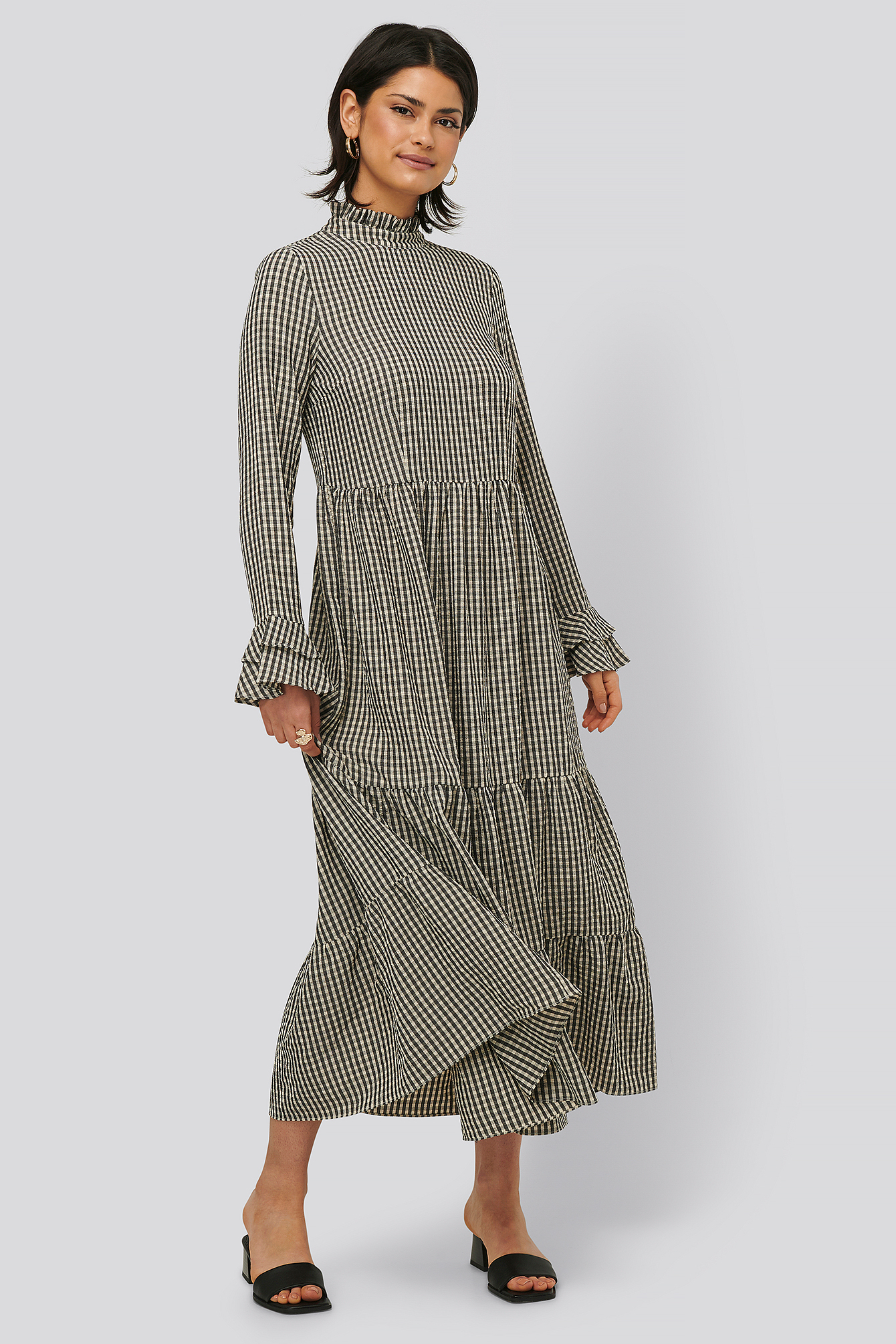 beige/Black Maxi Robe