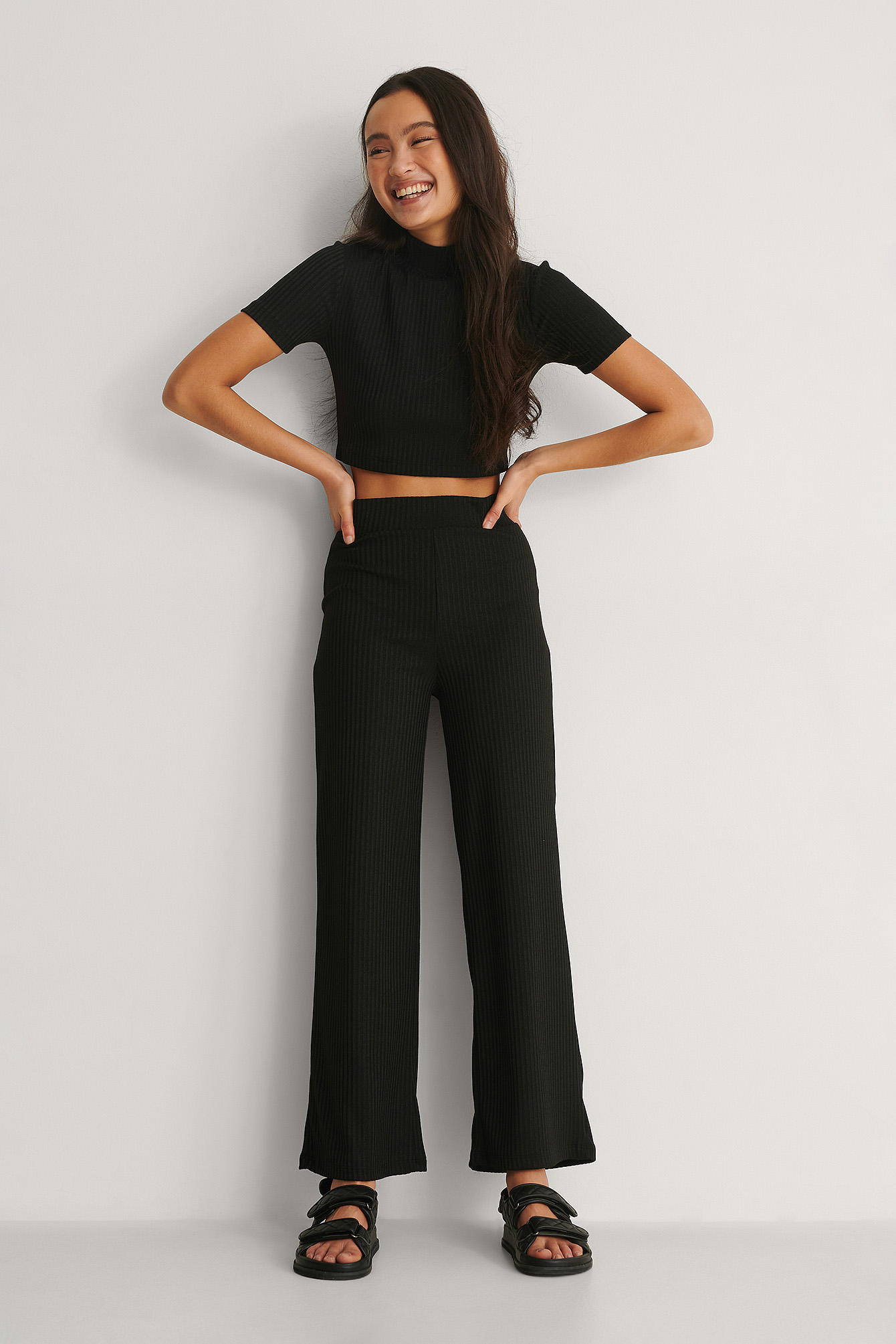 Black Recyclés Pantalon Droit Côtelé À Taille Haute