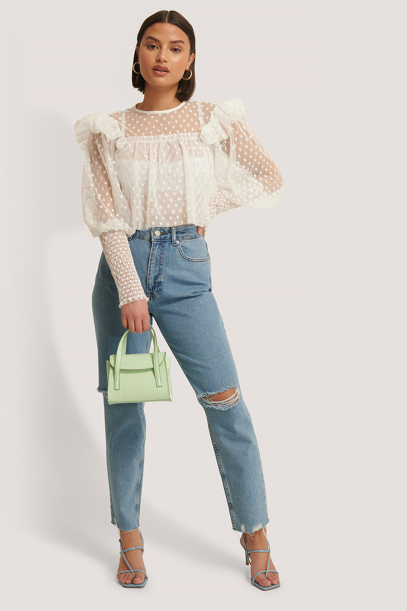 Mid Blue Jean Déchiré Aux Genoux Taille Haute