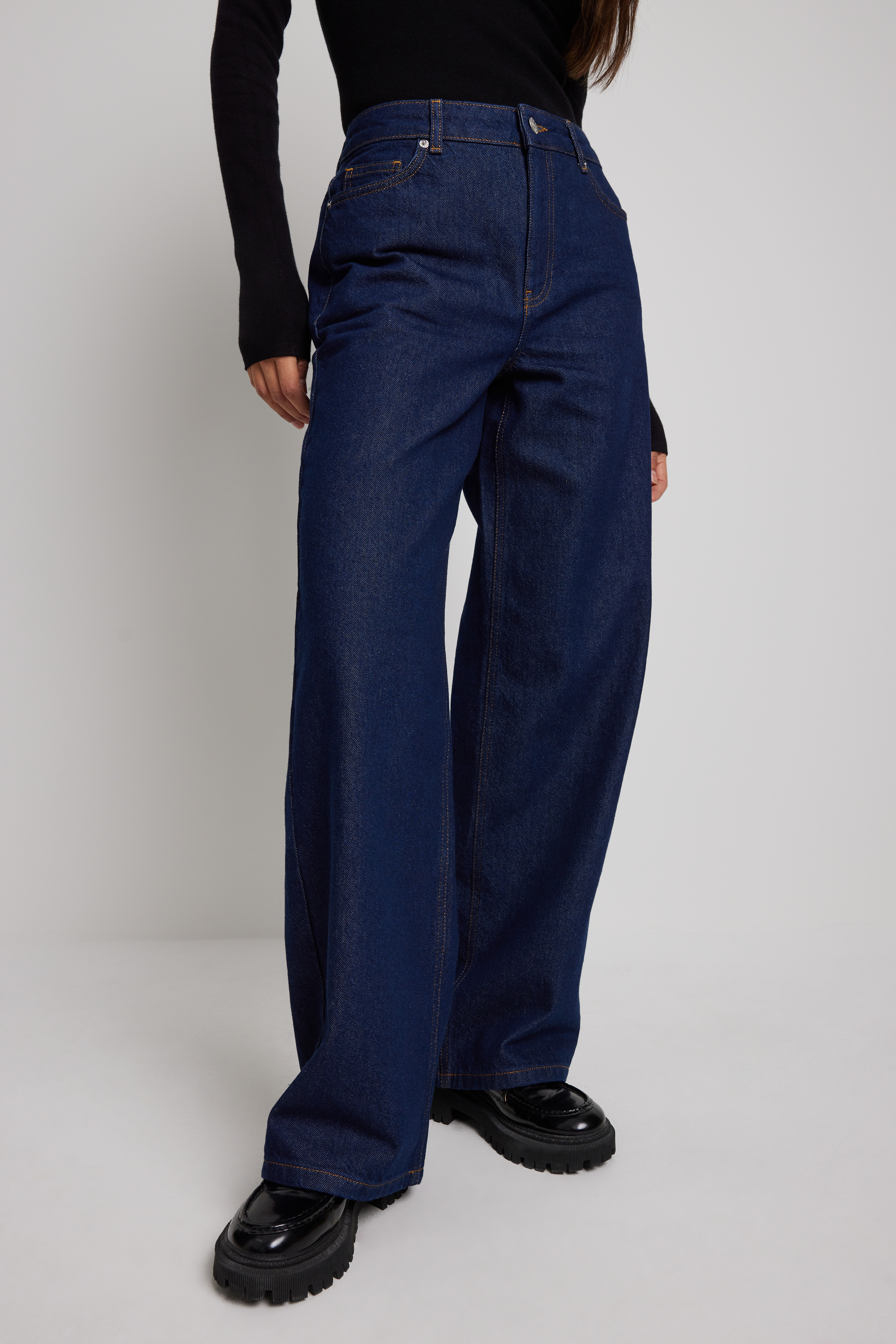 Mode Pantalons Pantalons taille basse Gina Pantalon taille basse bleu style d\u00e9contract\u00e9 