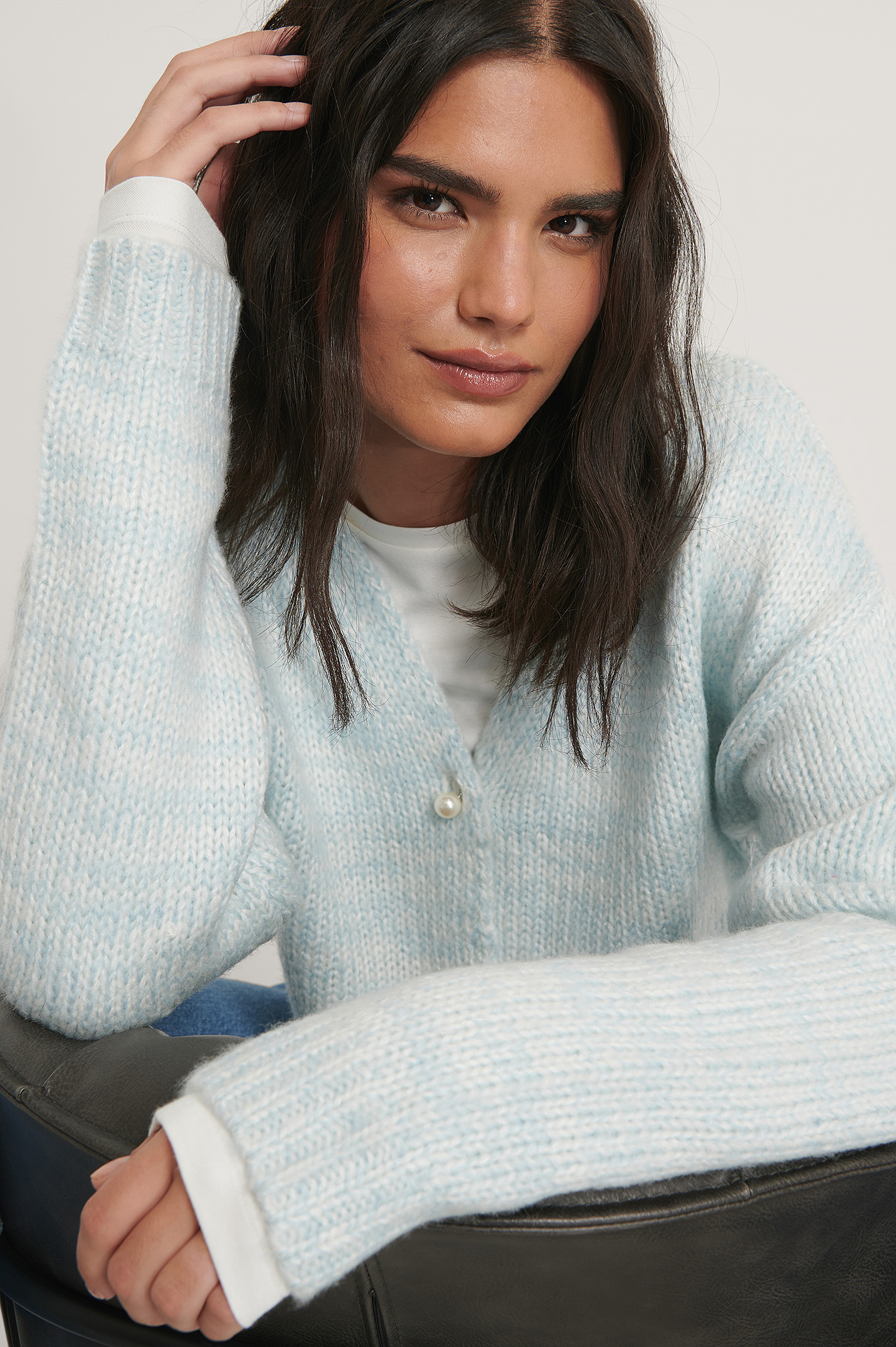 Blue Cardigan À Perles En Maille Mélangée