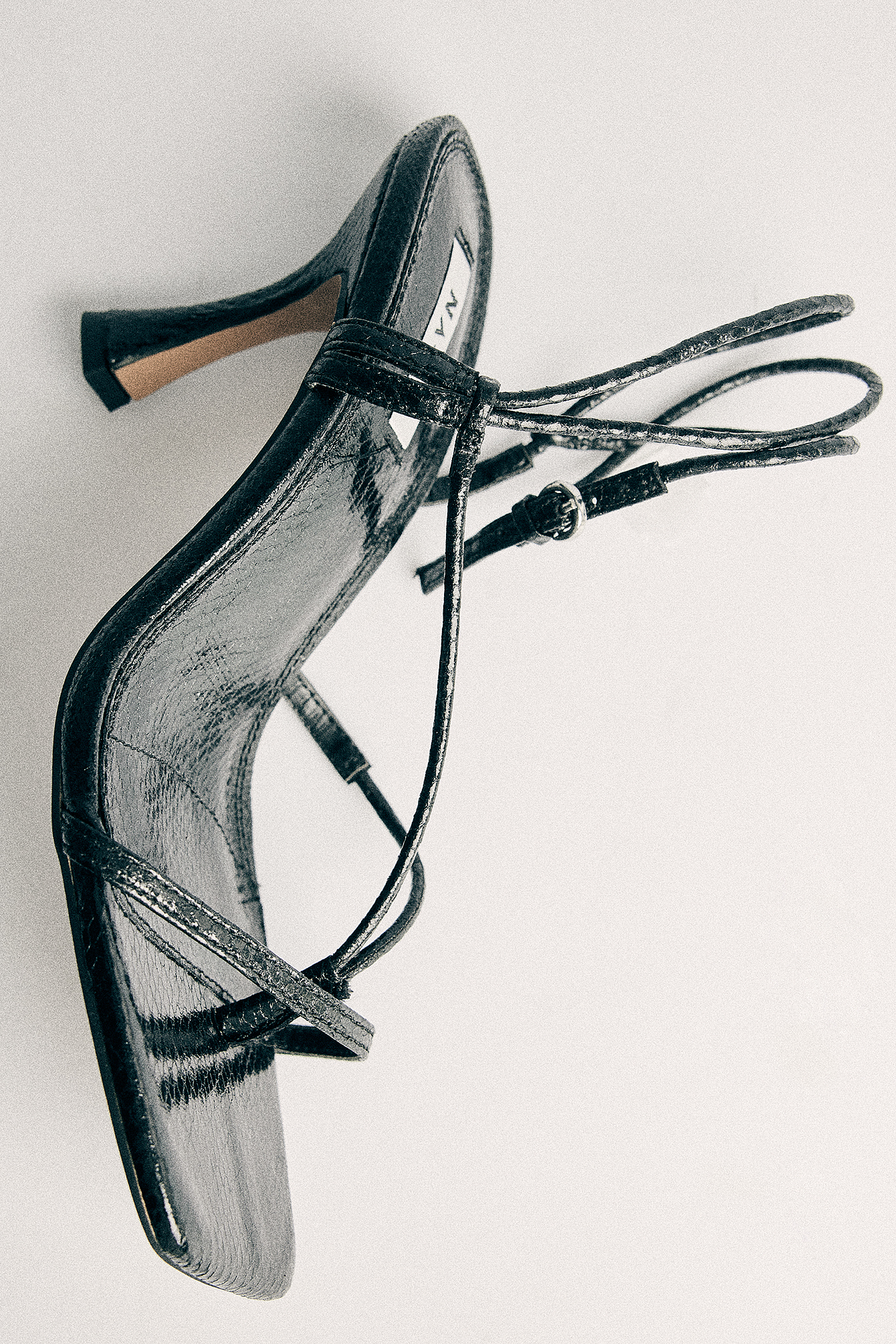 Black Chaussures à talon métallisées avec lanières