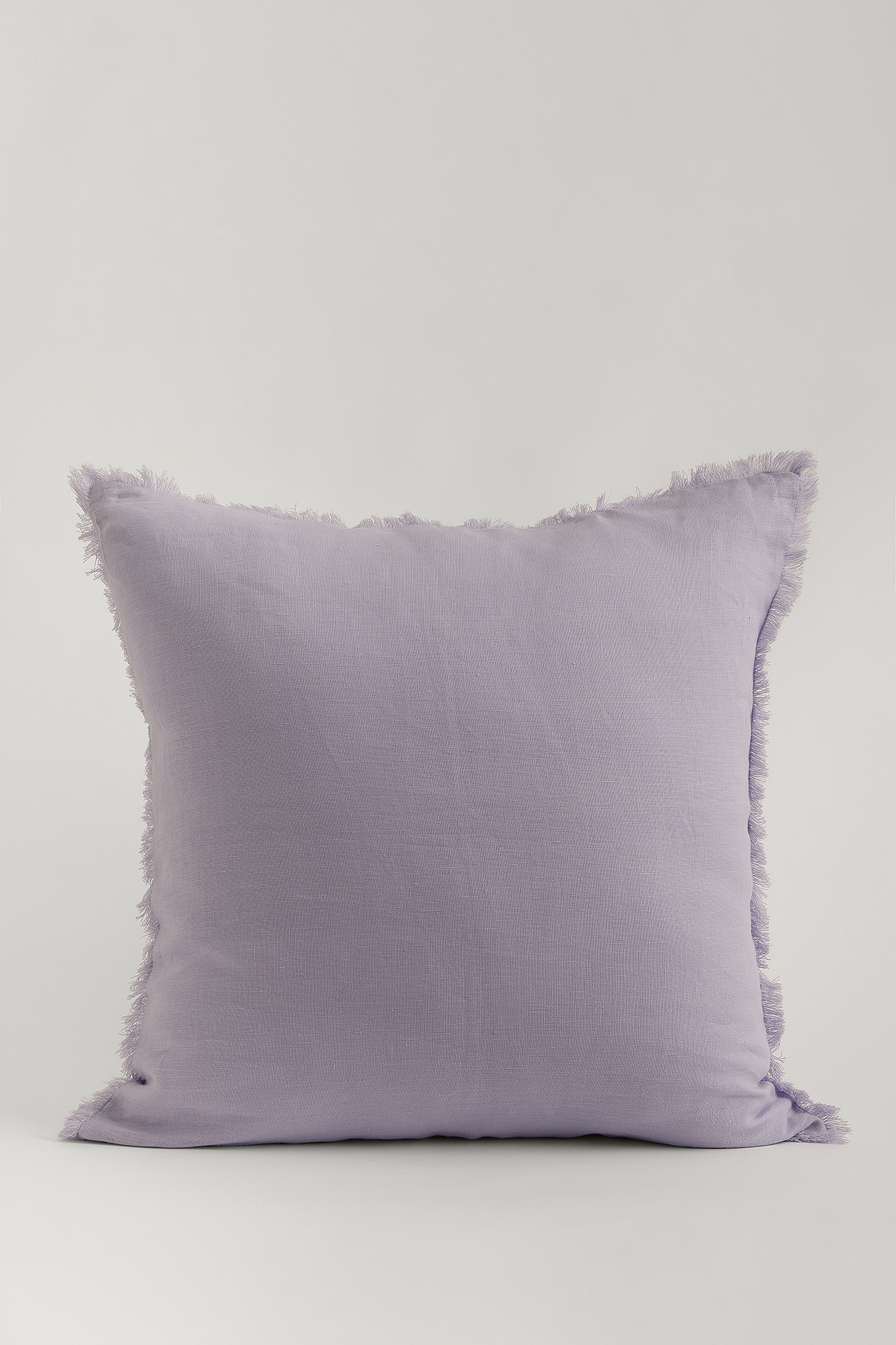 Purple Housse de coussin à bords frangés en lin