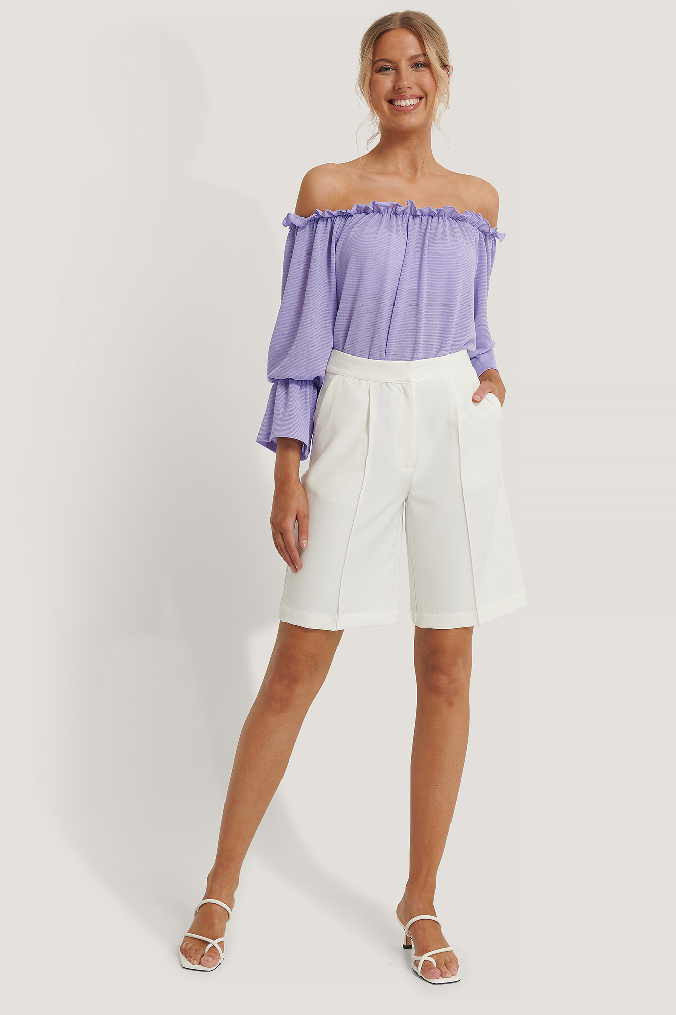 Lilac Haut À Épaules Dénudées Et Bord Ondulé