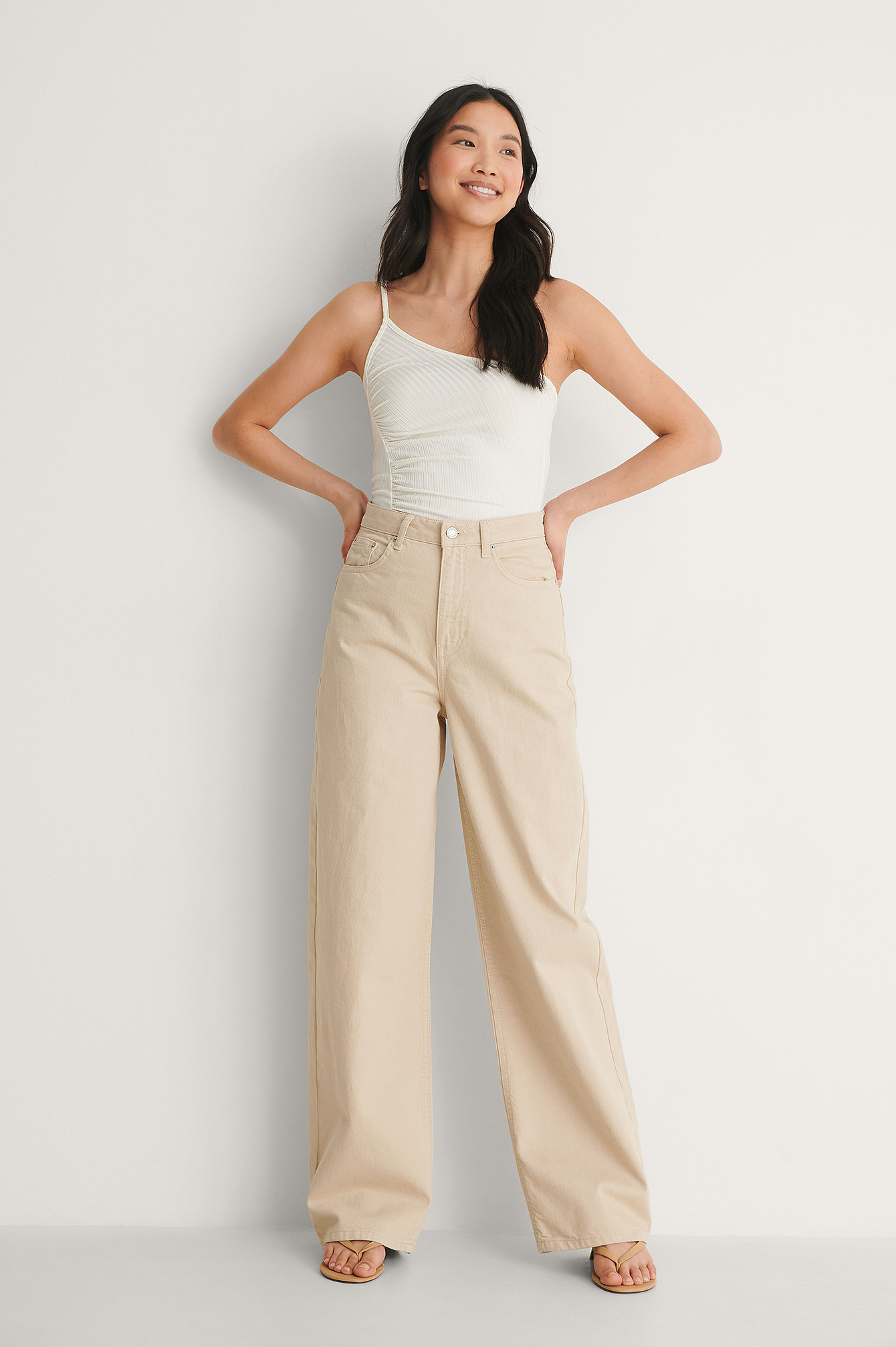 Offwhite Haut Froncé À Une Épaule