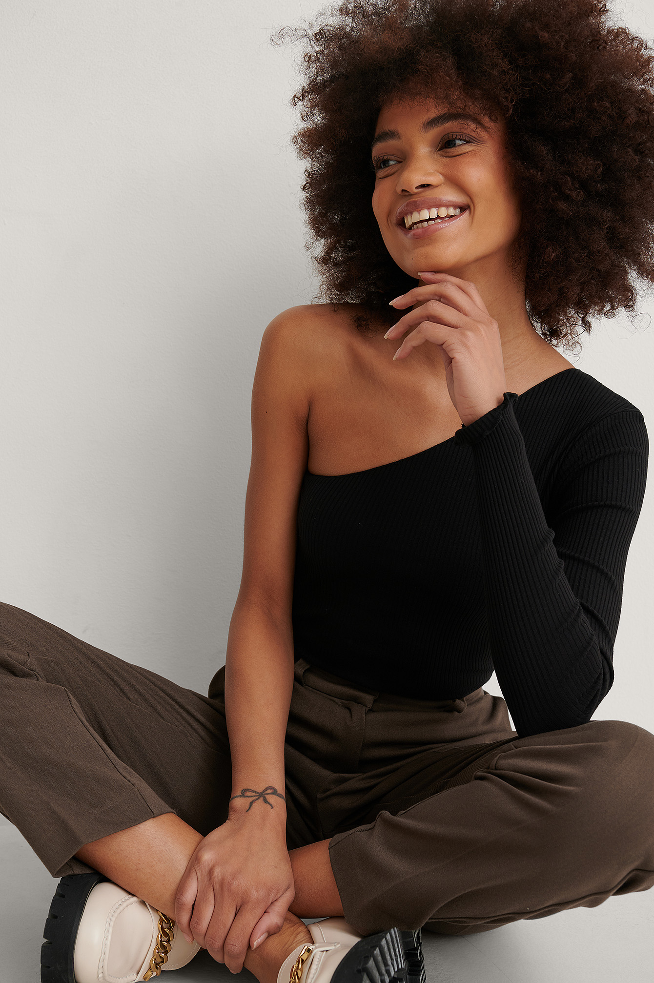 Black Haut Côtelé Babylock Bio Une Épaule