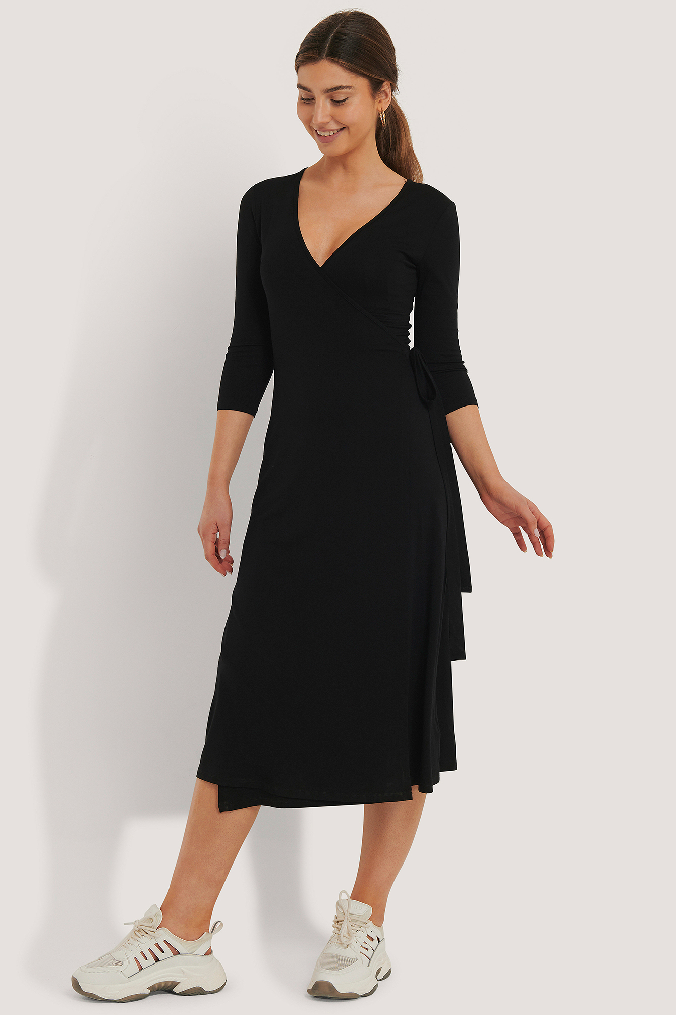 Black Robe Nouée À Superpositions