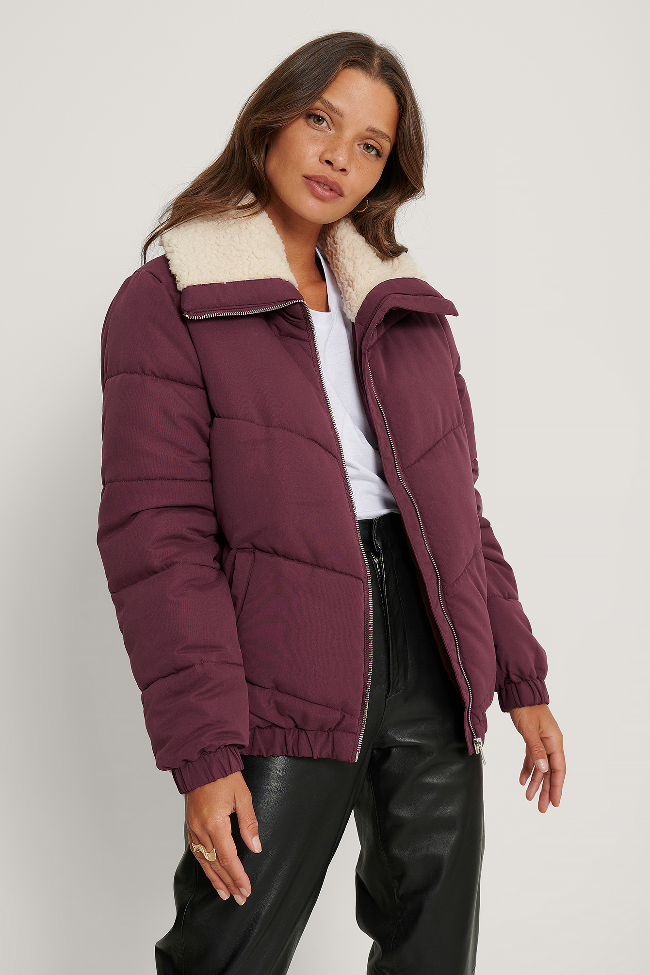 Burgundy Veste Rembourrée En Peluche