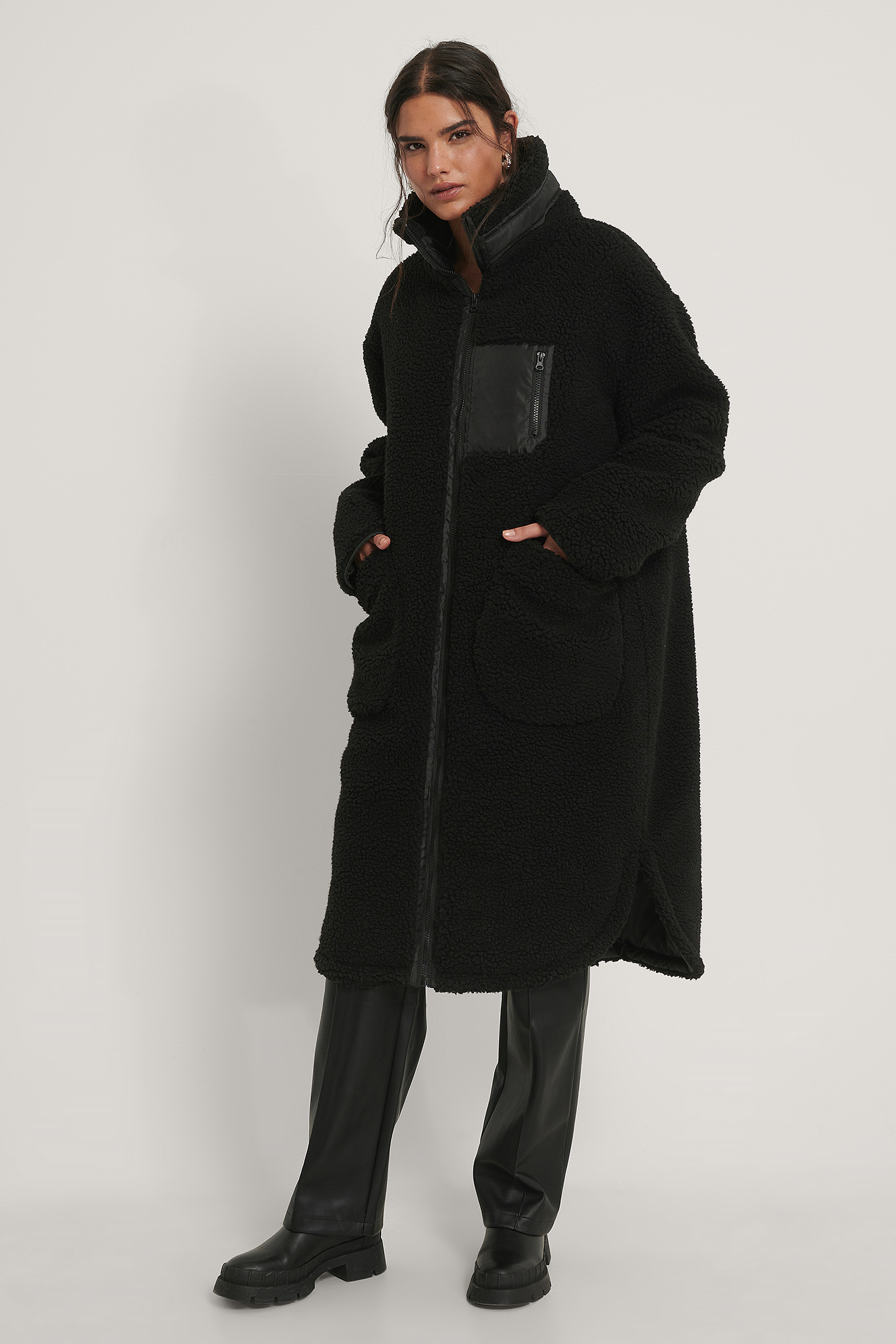 Black Manteau En Peluche À Poches Plaquées