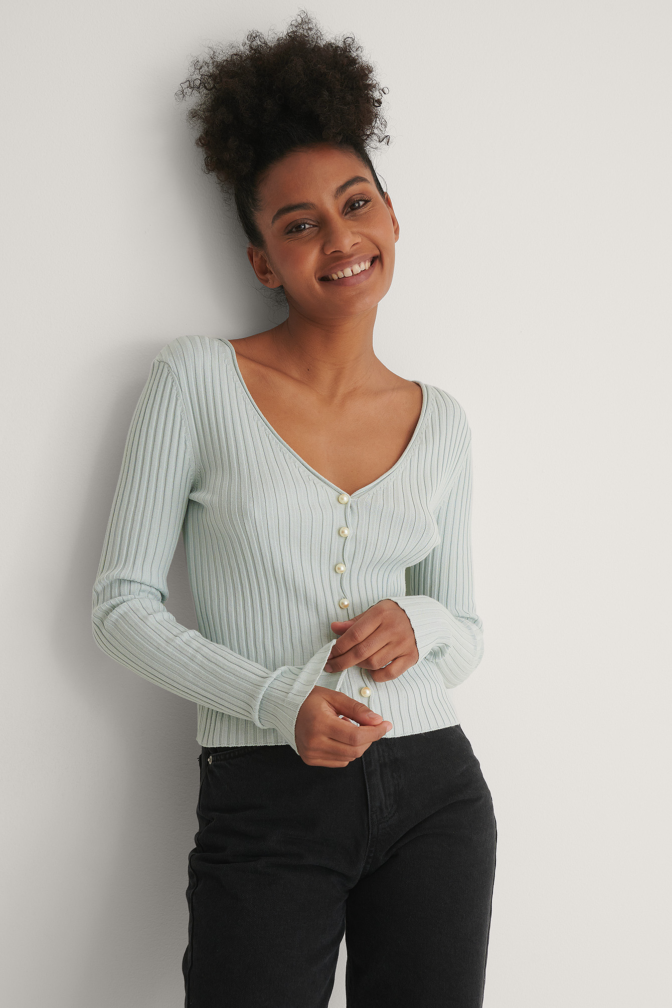 Light Blue Cardigan En Maille Ornementé De Perles