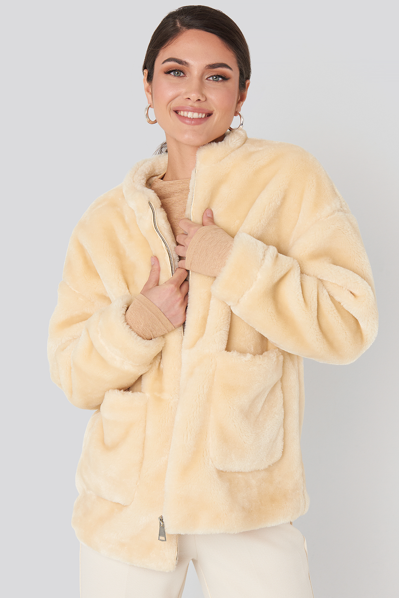 Offwhite Short Front Pocket Faux Fur Jacket