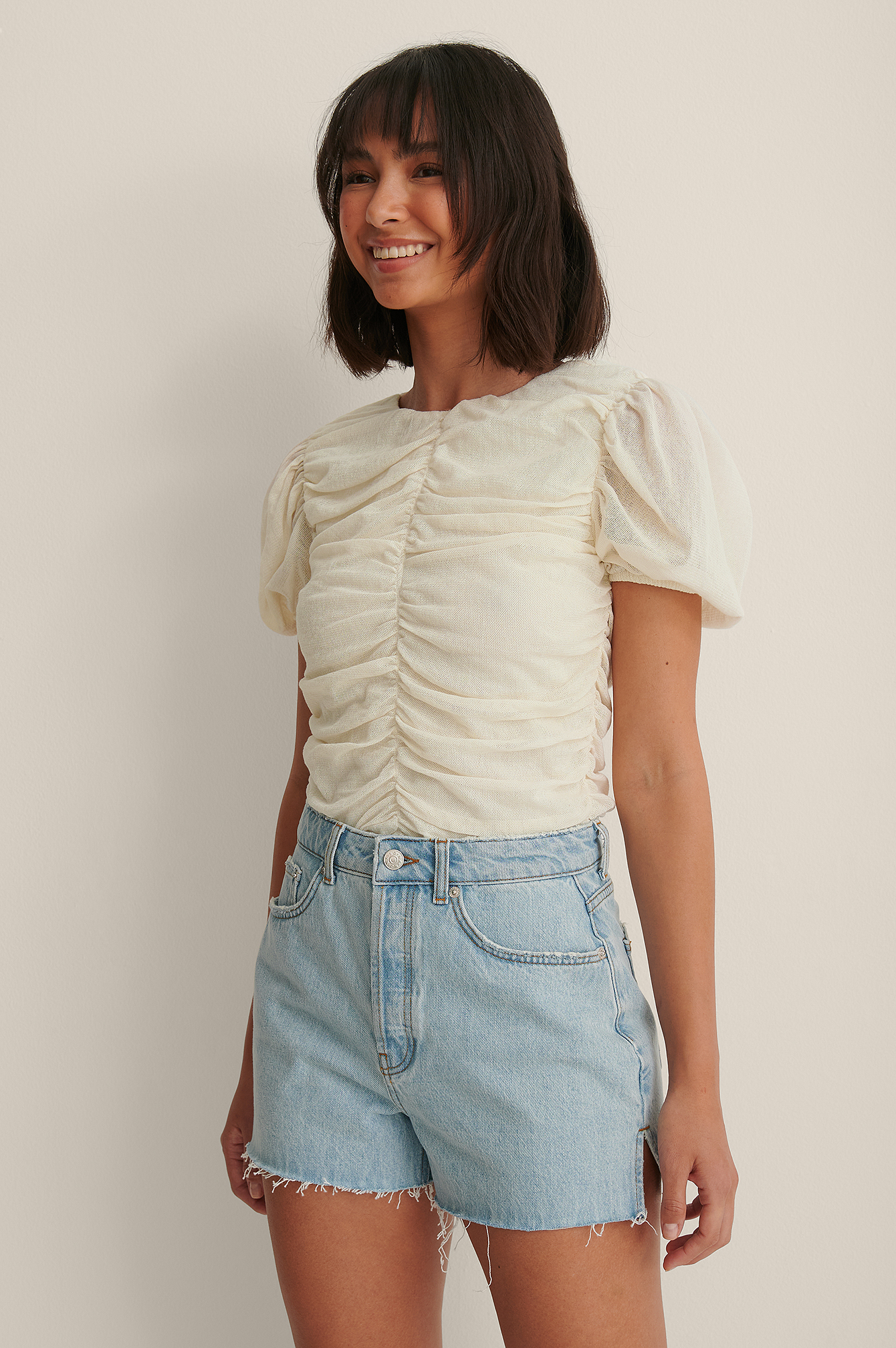 Short en jean à fente latérale biologique Bleu | na-kd.fr jean a fente