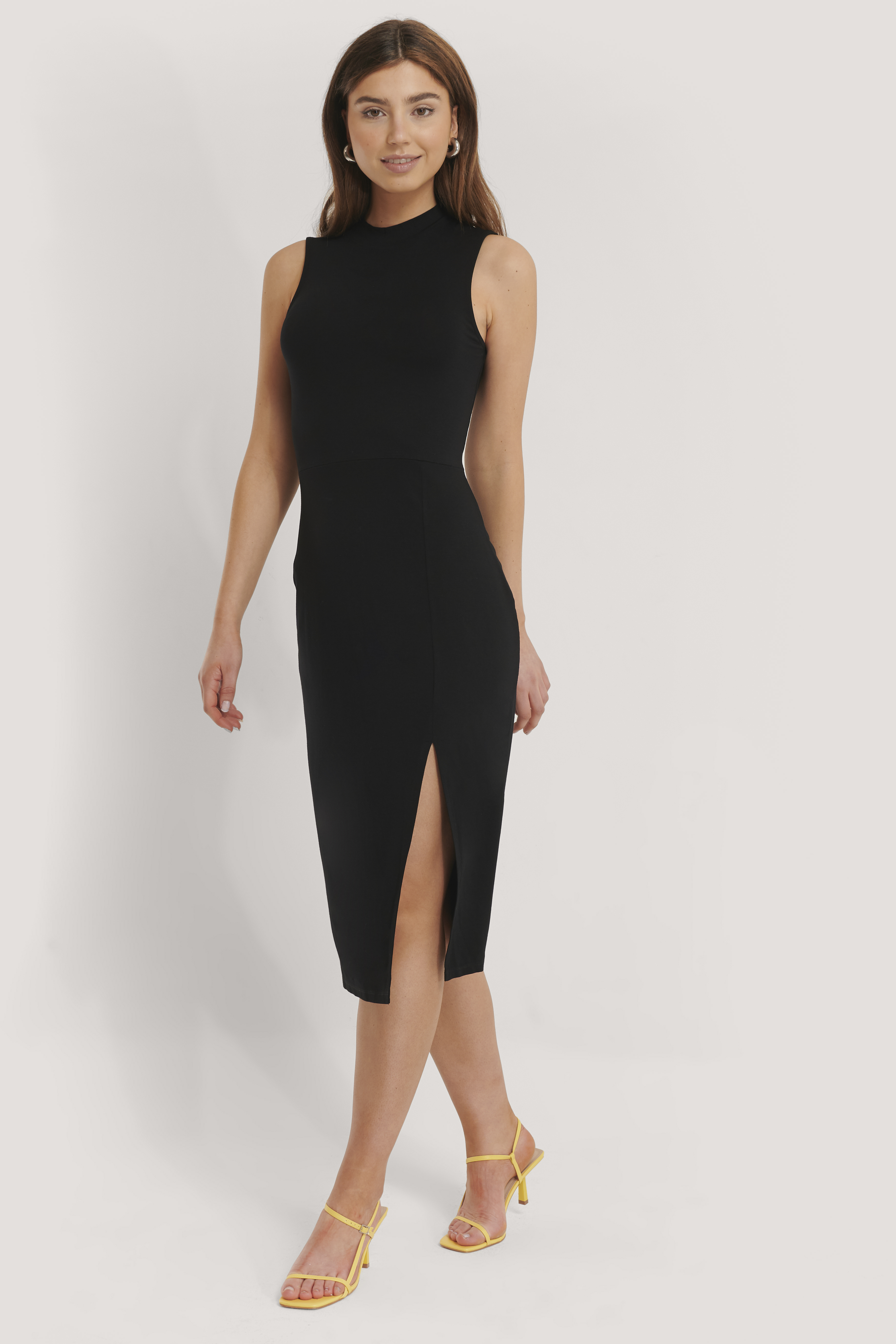 Black Robe Fendue Sans Manches À Col Polo