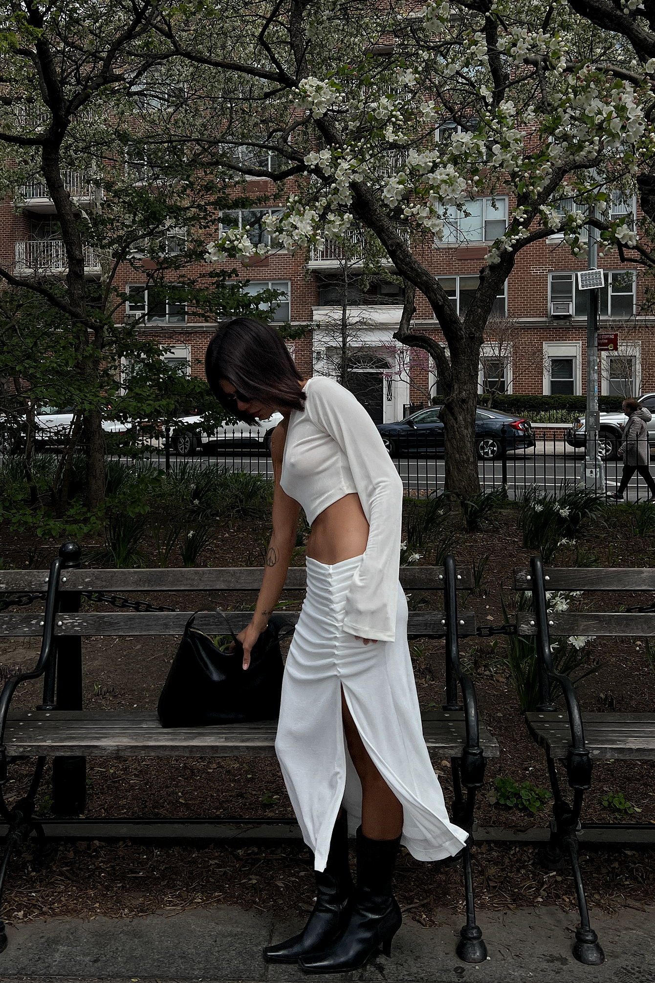 Offwhite Jupe mi-longue en jean fendue sur le devant NA-KD Femme Vêtements Jupes Jupes midi 