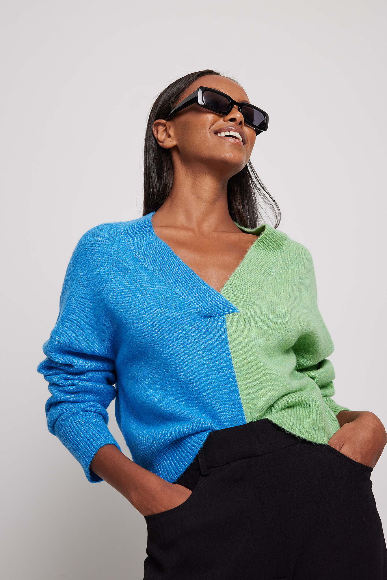 Green/Blue Pull en tricot col en V à blocs de couleurs