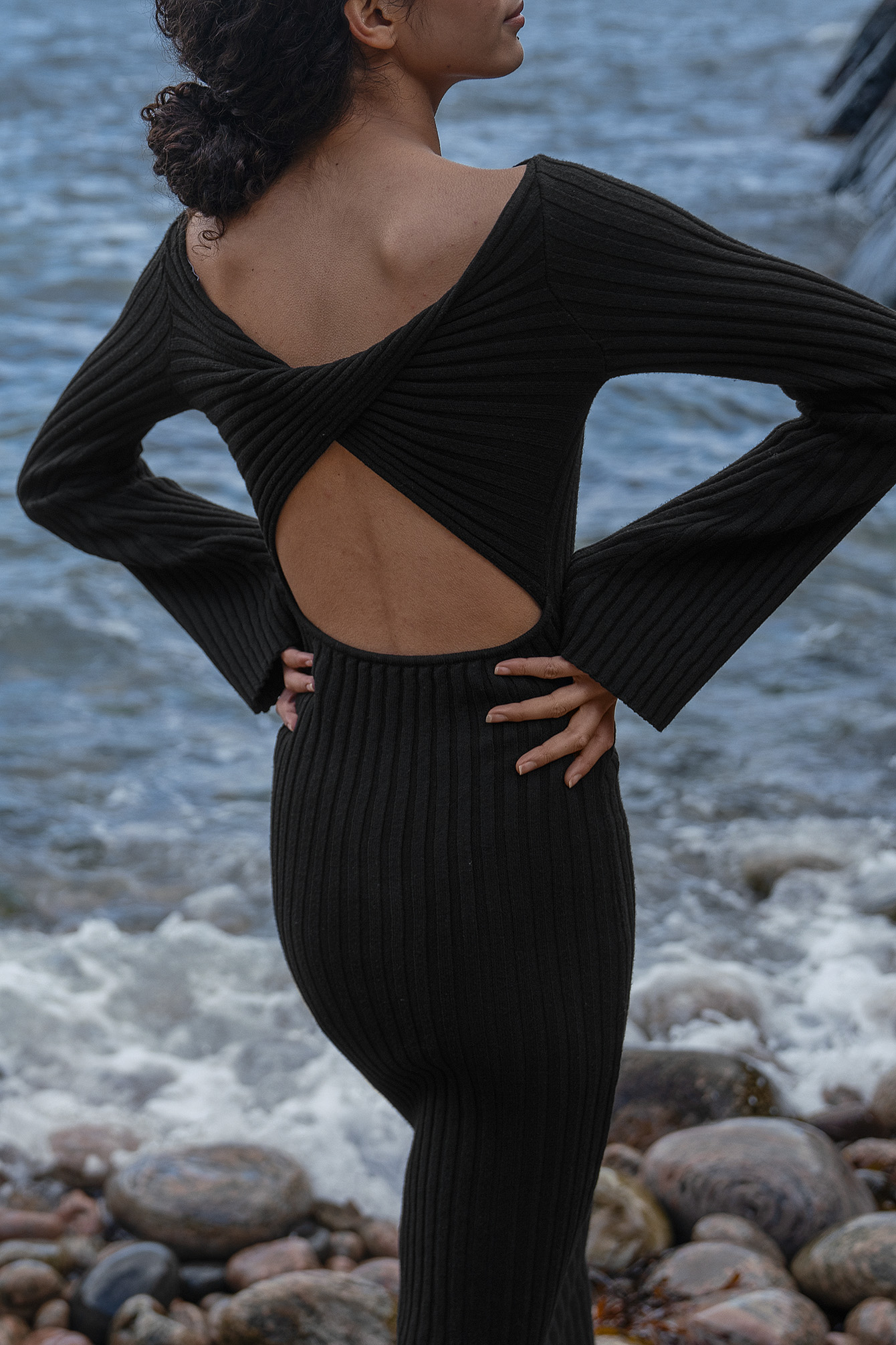 Robe en maille avec dos cache-cœur Noir