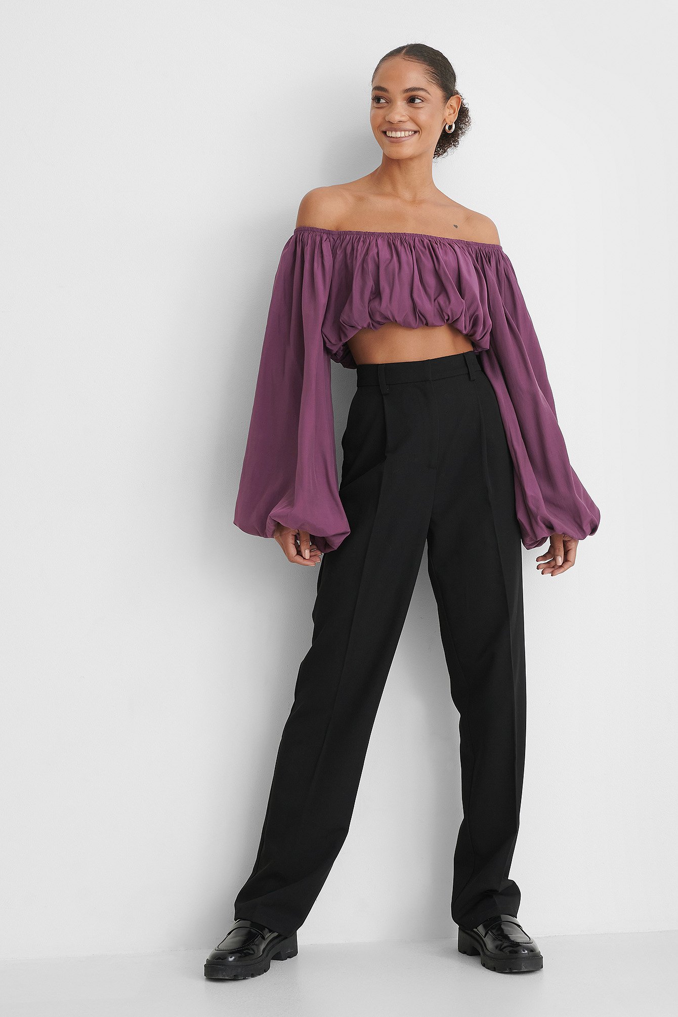 Balloon Long Sleeved Cropped Top Outfit.