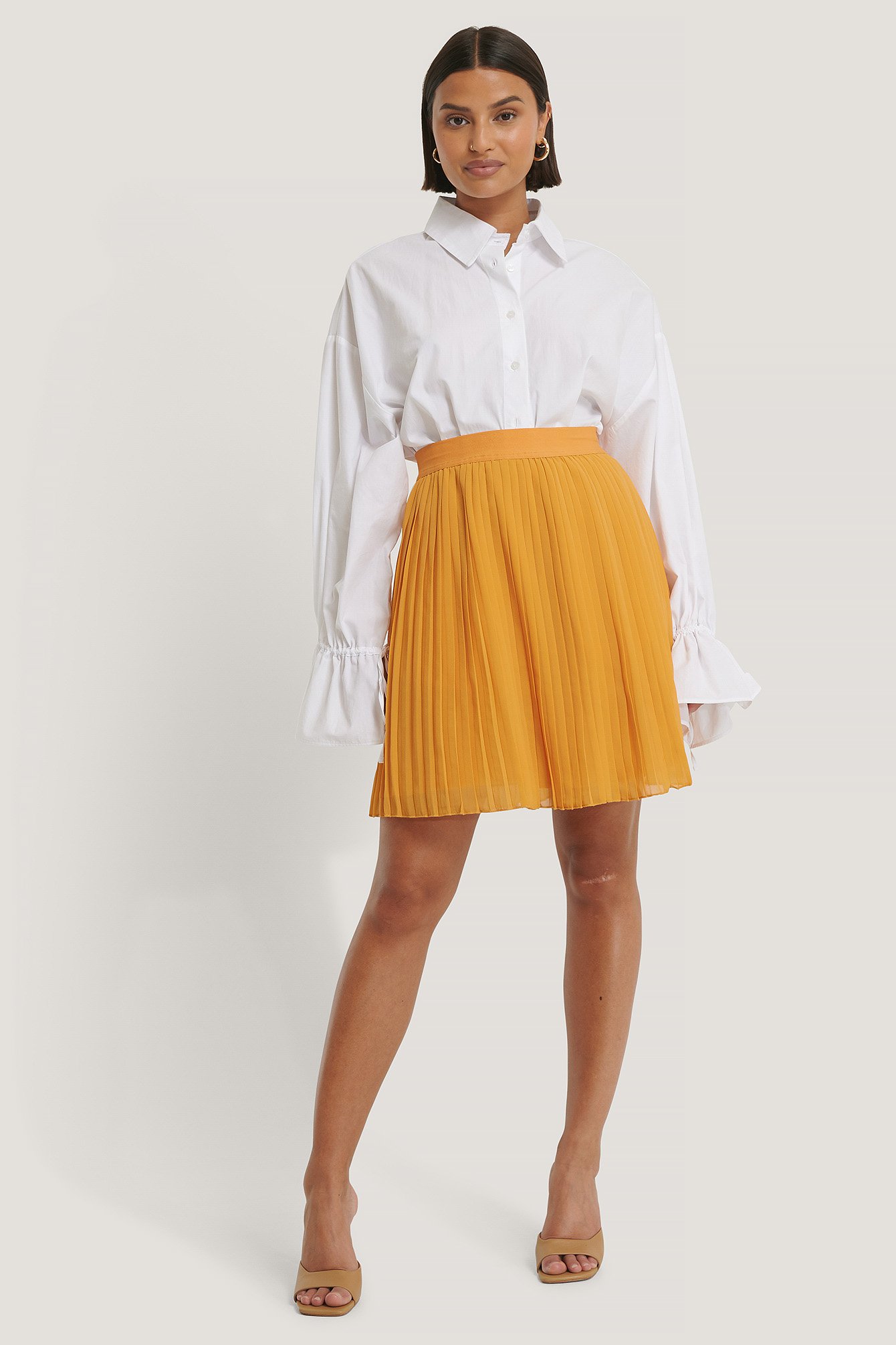 Pleated Mini Skirt Outfit.