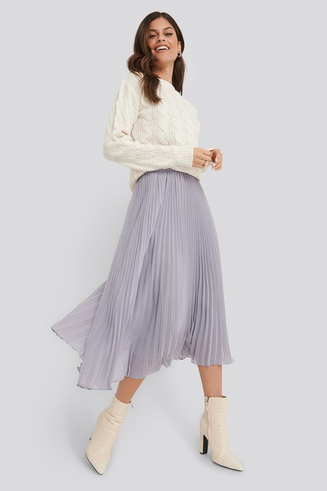 Ankle Length Pleated Skirt Outfit.
