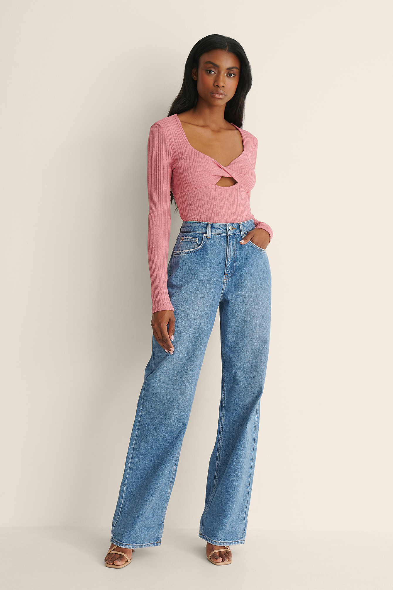 Ribbed Front Twist Top Outfit.