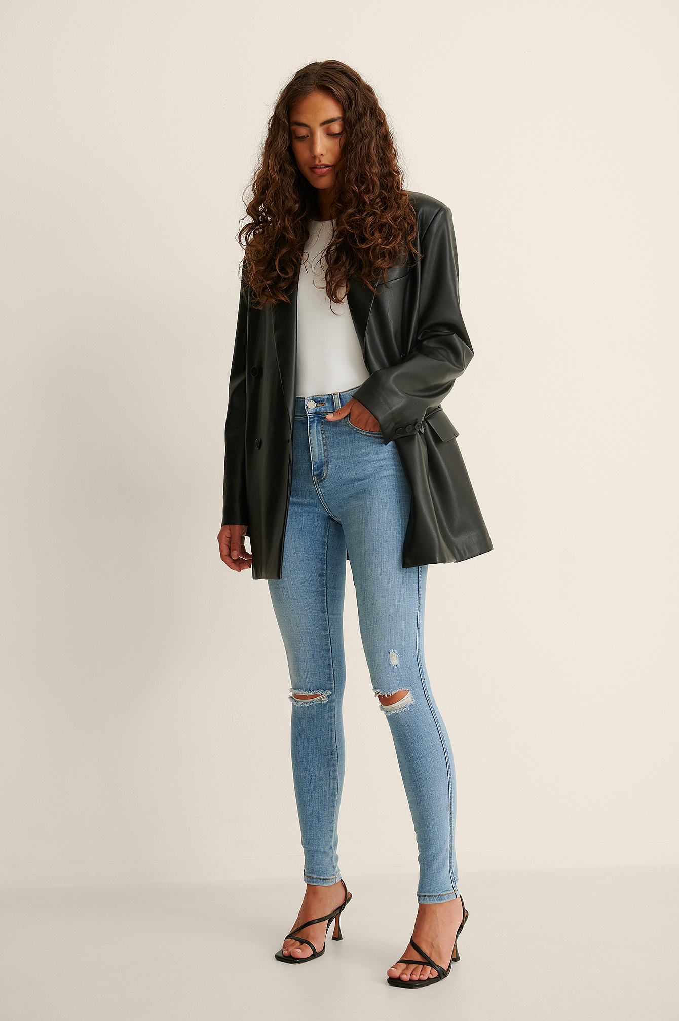 Lexy Jeans Outfit.