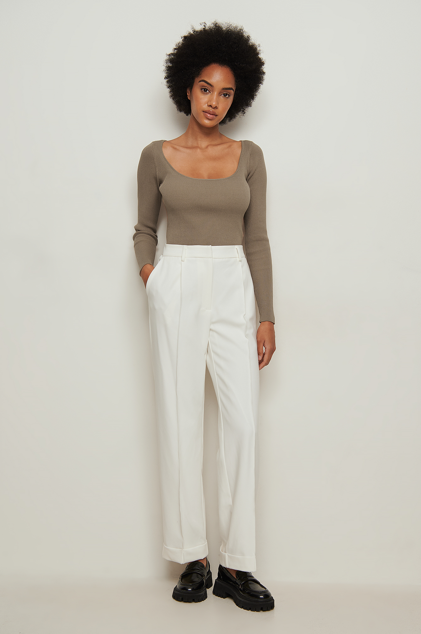 Deep Round Neck Ribbed Knitted Sweater Outfit.