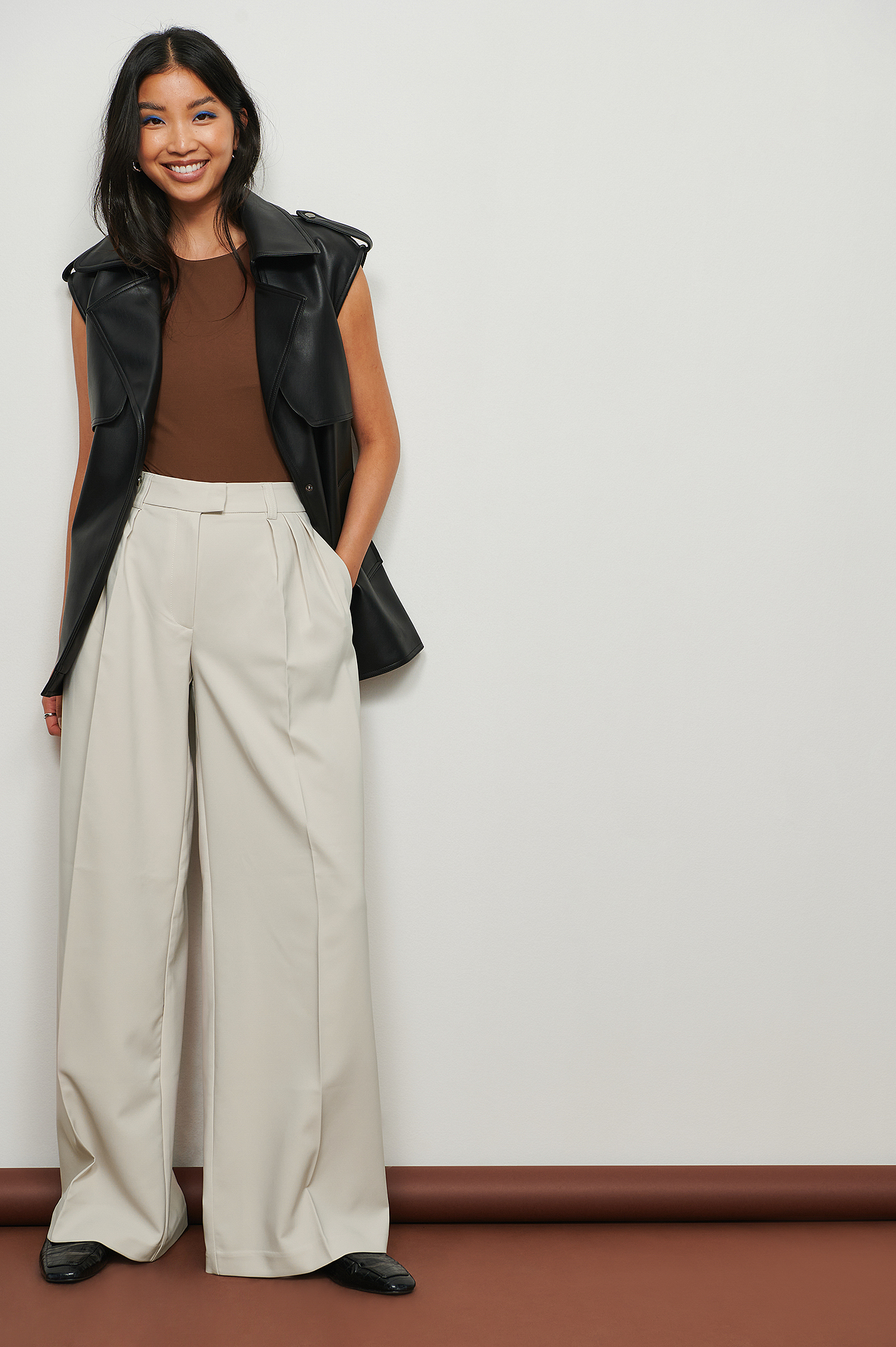 Low Waist Recycled Pleated Wide Suit Pants Outfit